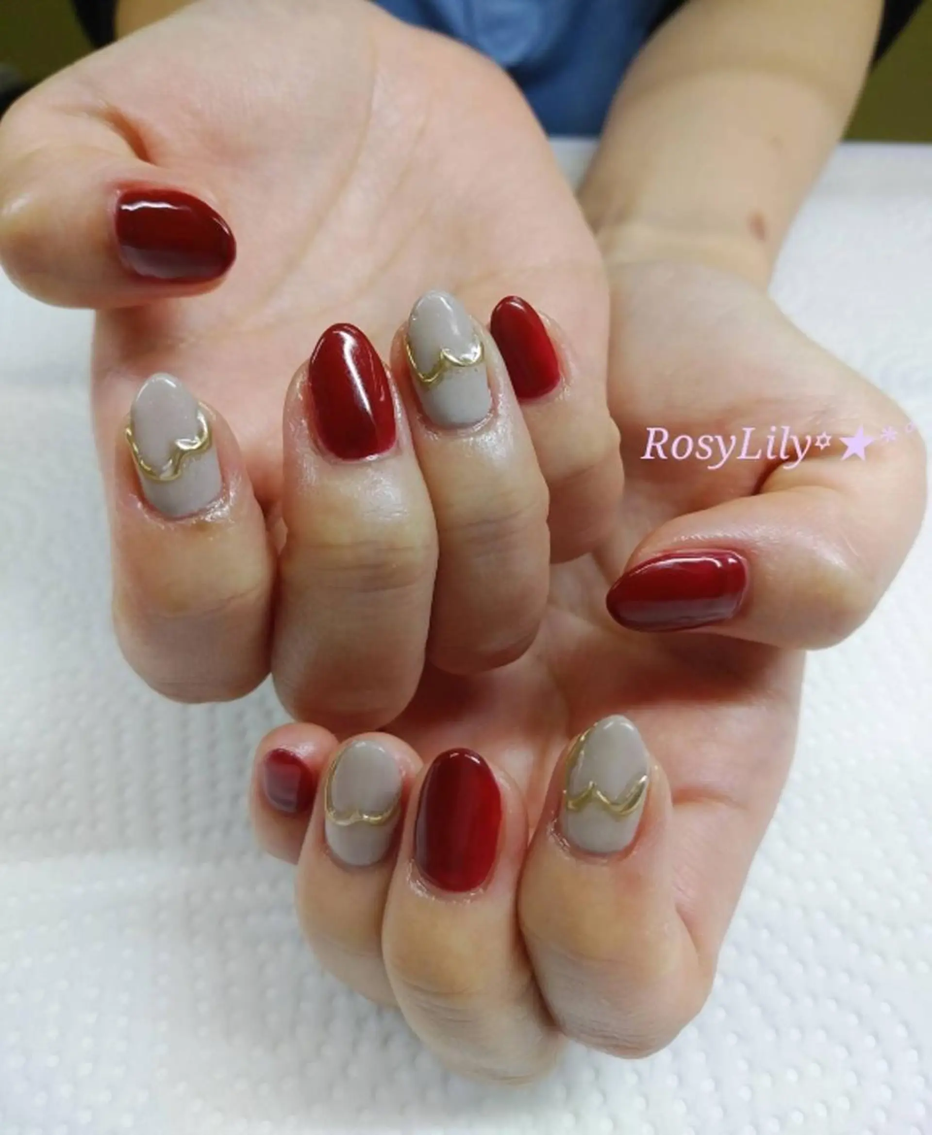 ネイル ボルドー ミラーネイル ハンドネイル ハンドケア プライベートサロン RosyLily所属・プライベートサロン Rosy Lilyのネイルデザイン