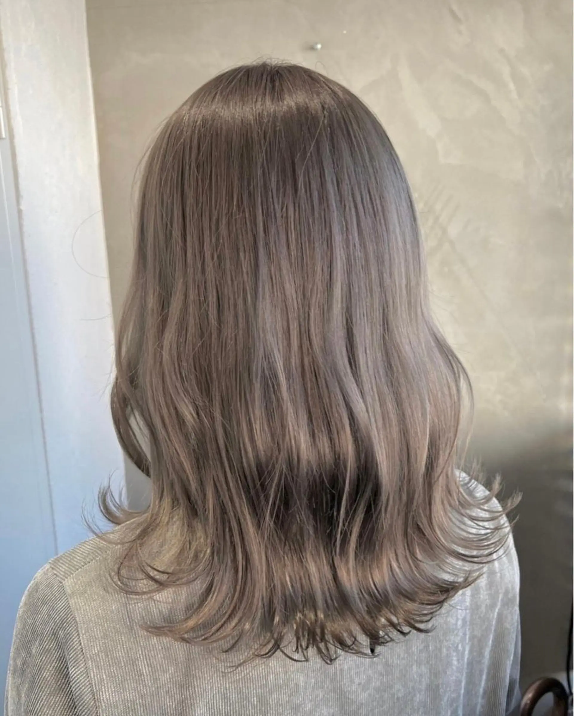 セミロング ヘアカラー Lumi高崎駅店所属・五十嵐 拓海のヘアスタイル