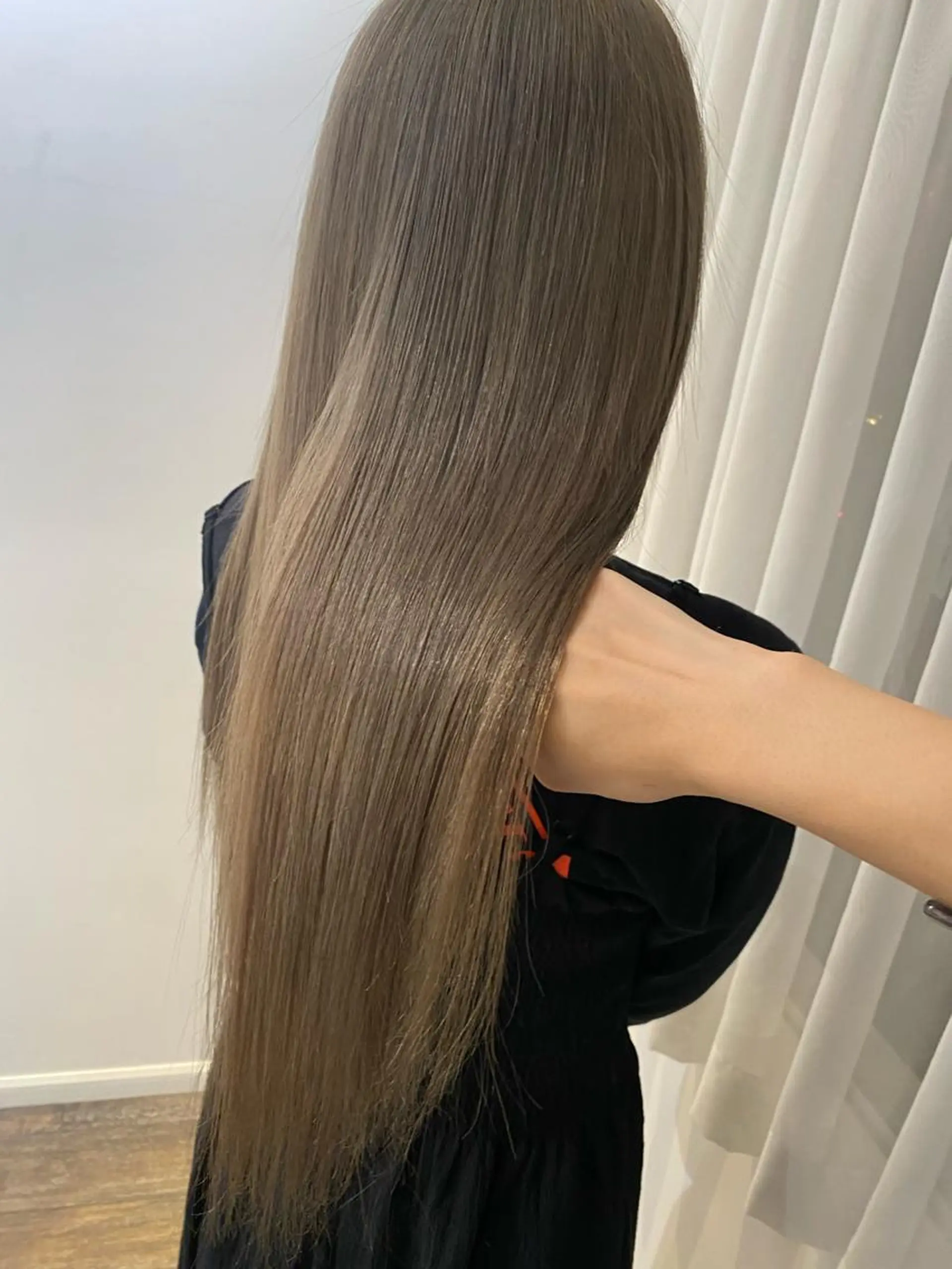 ロング カラー カット ヘアカラー 梅田ハイトーン チダ ヒナノのヘアスタイル