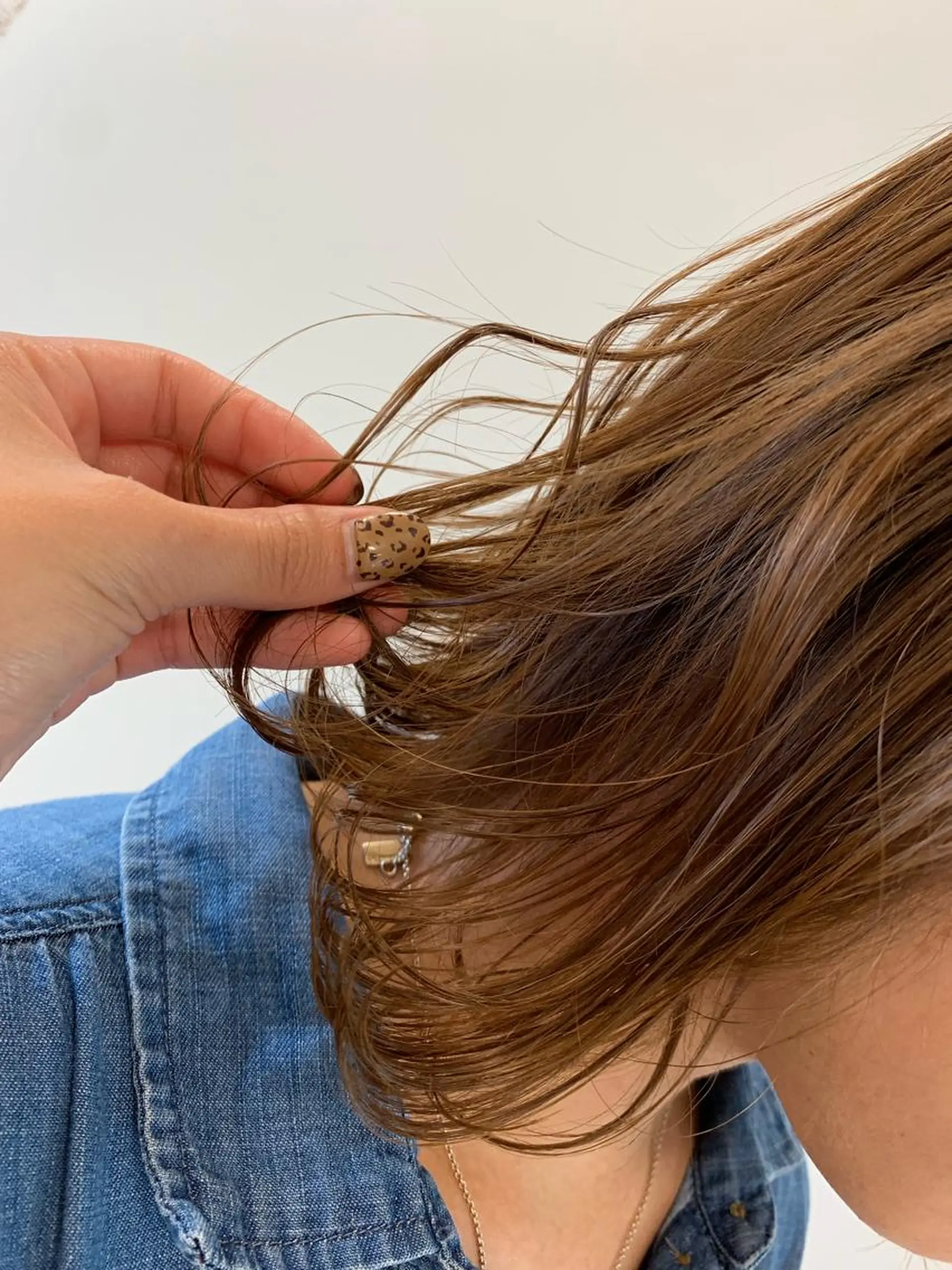 ミディアム 顔まわりカット✄ ベージュカラー🧸のヘアスタイル