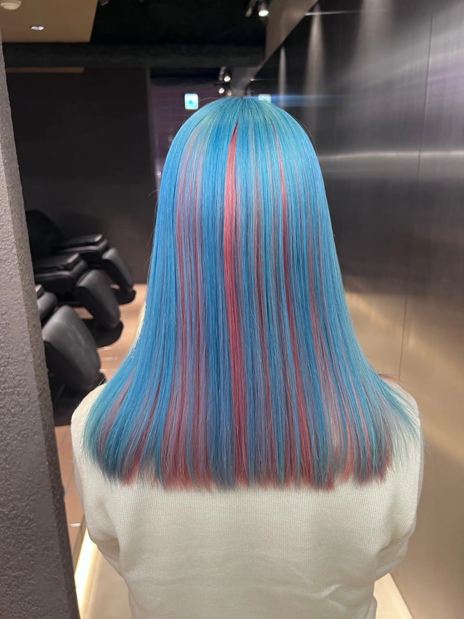 セミロング カラー ブルーカラー ピンクカラー 紬/enne/ブリー チ/ハイトーンのヘアスタイル