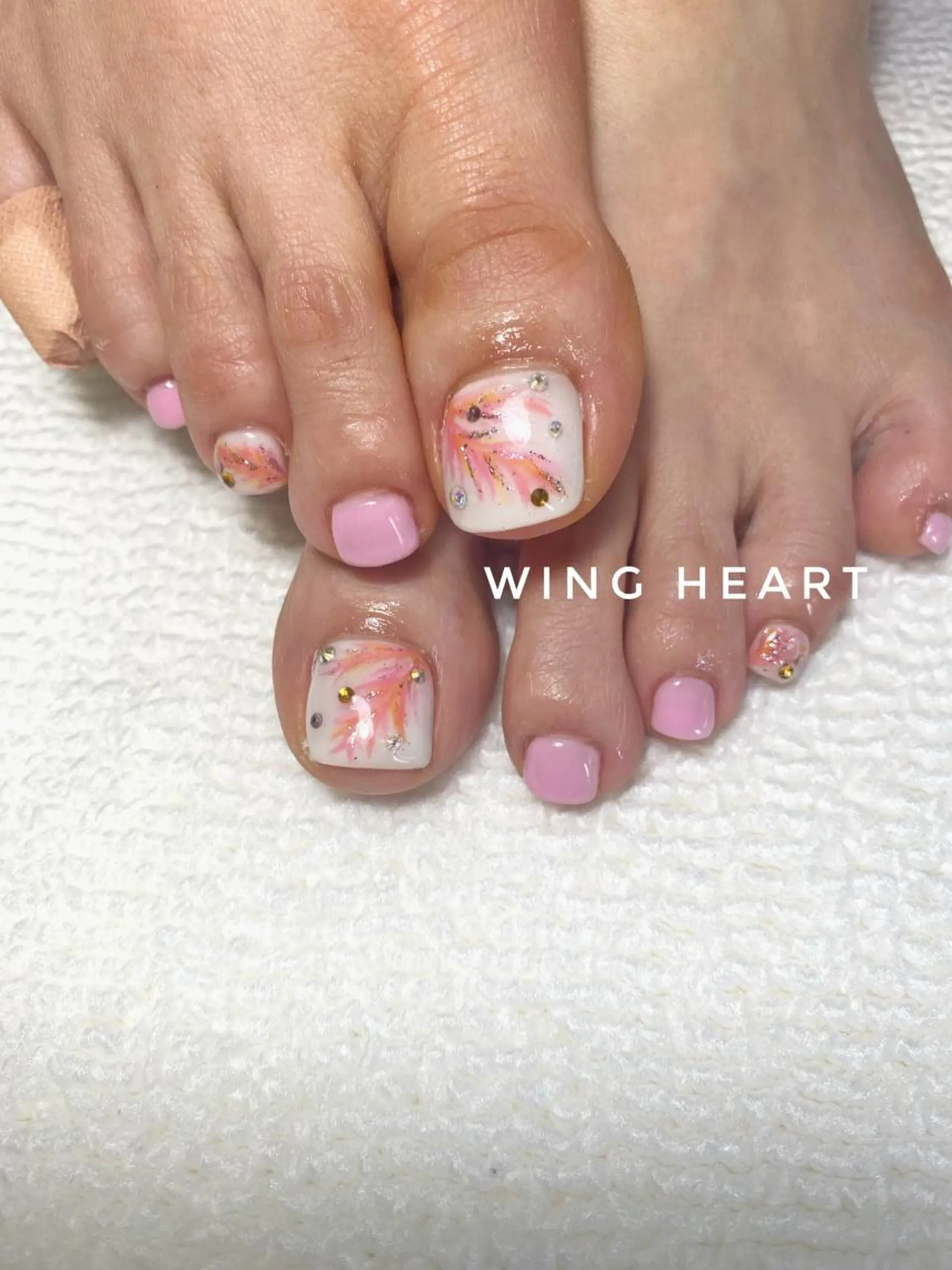 ネイル フットネイル O. AKINAのネイルデザイン