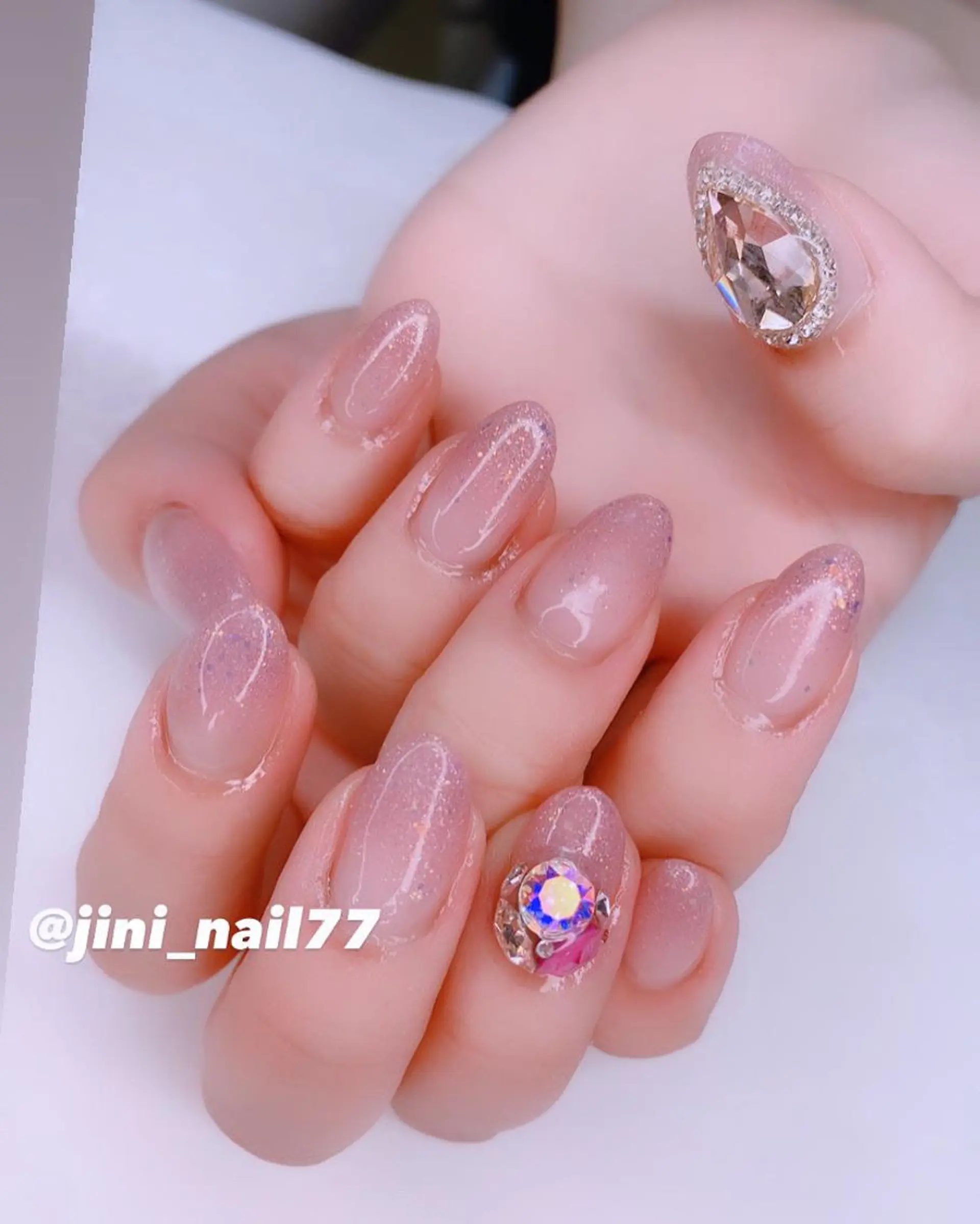 ネイル ハンドネイル JINI NAIL所属・ジニ ネイルのネイルデザイン