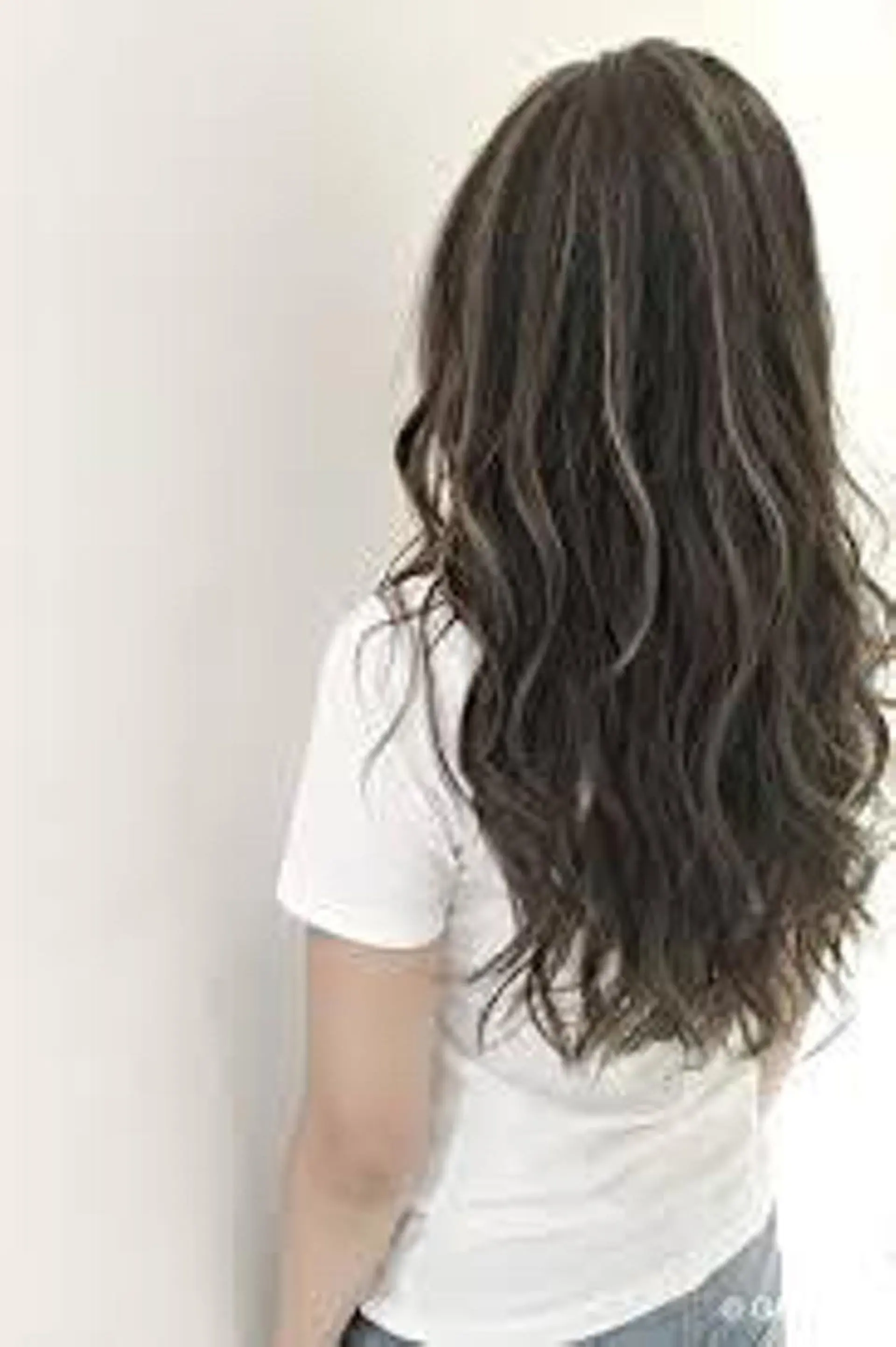 セミロング 松戸　レイヤーカット 野口　康太郎のヘアスタイル