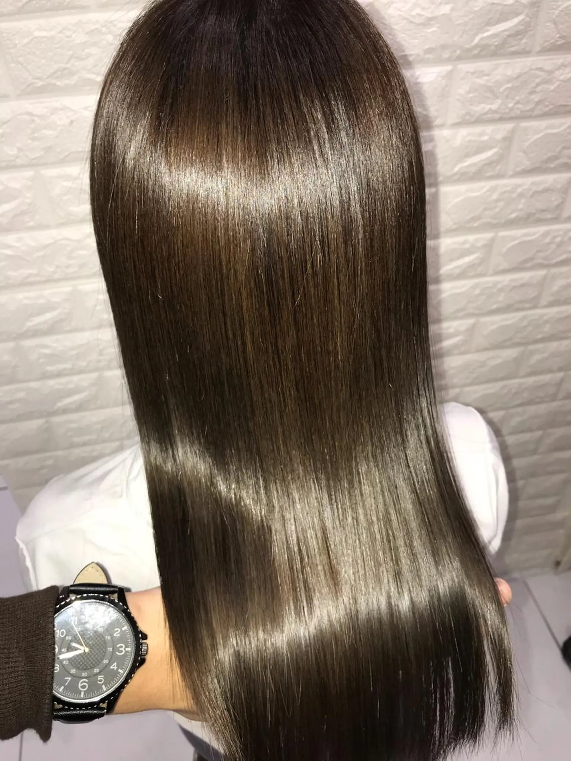 セミロング 20代半ば上質なへア ケア 髪質改善 大西のヘアスタイル