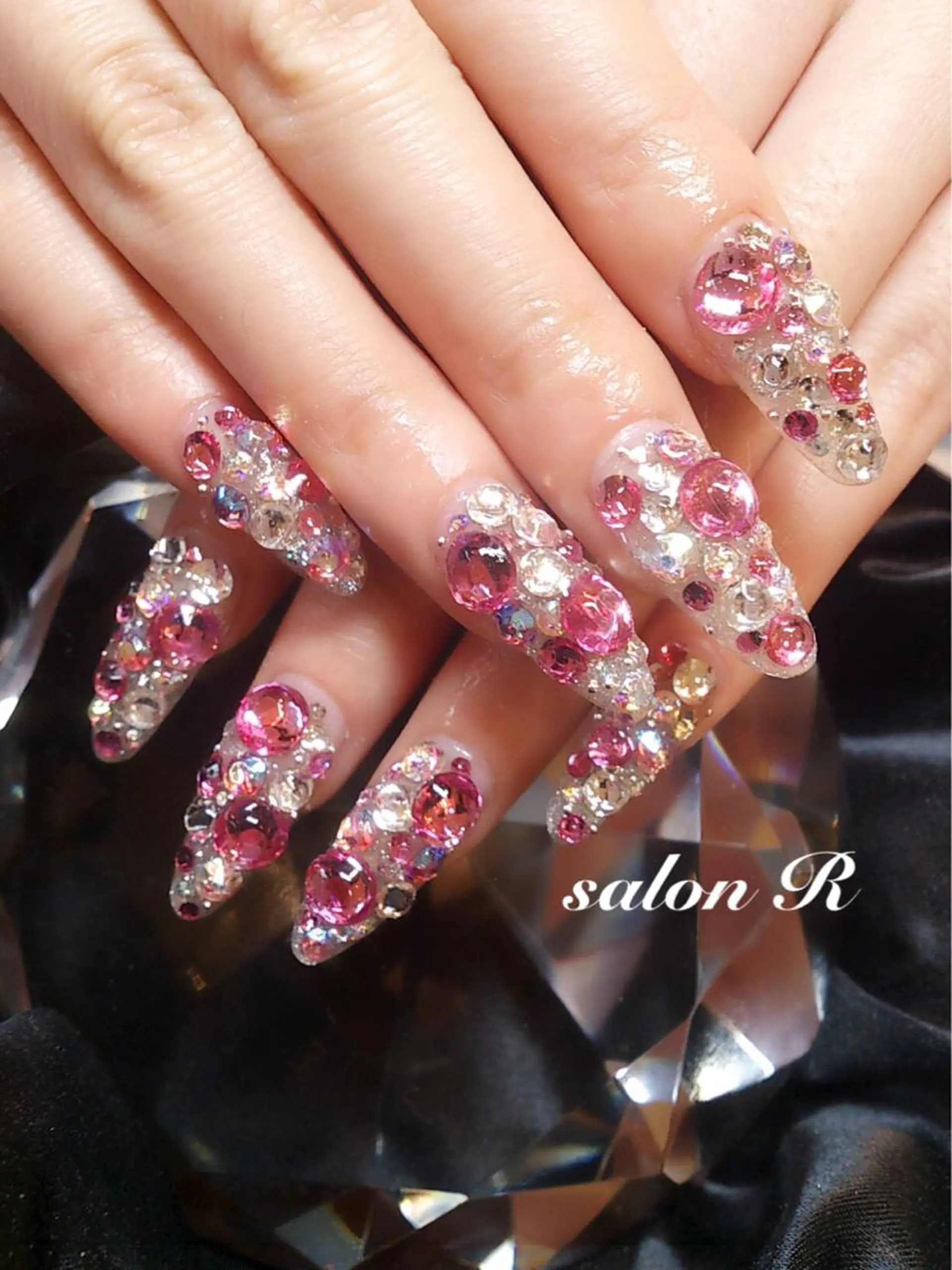 ネイル アートネイル Re Pearl～コーディネートサロン～ 市駅前店所属・NARUMI HYODOのネイルデザイン