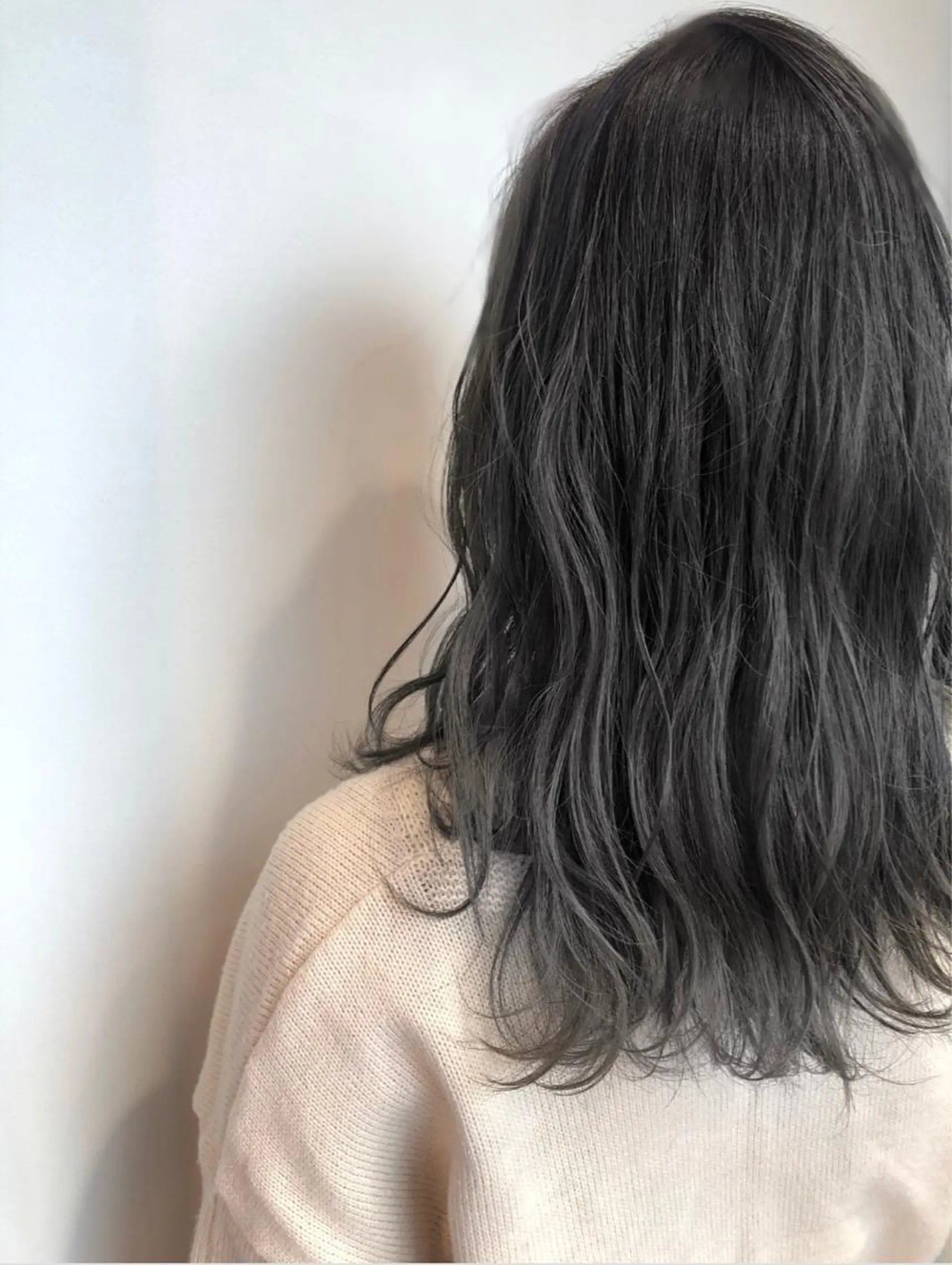 セミロング 髪質改善　縮毛の達人 矢井由真のヘアスタイル