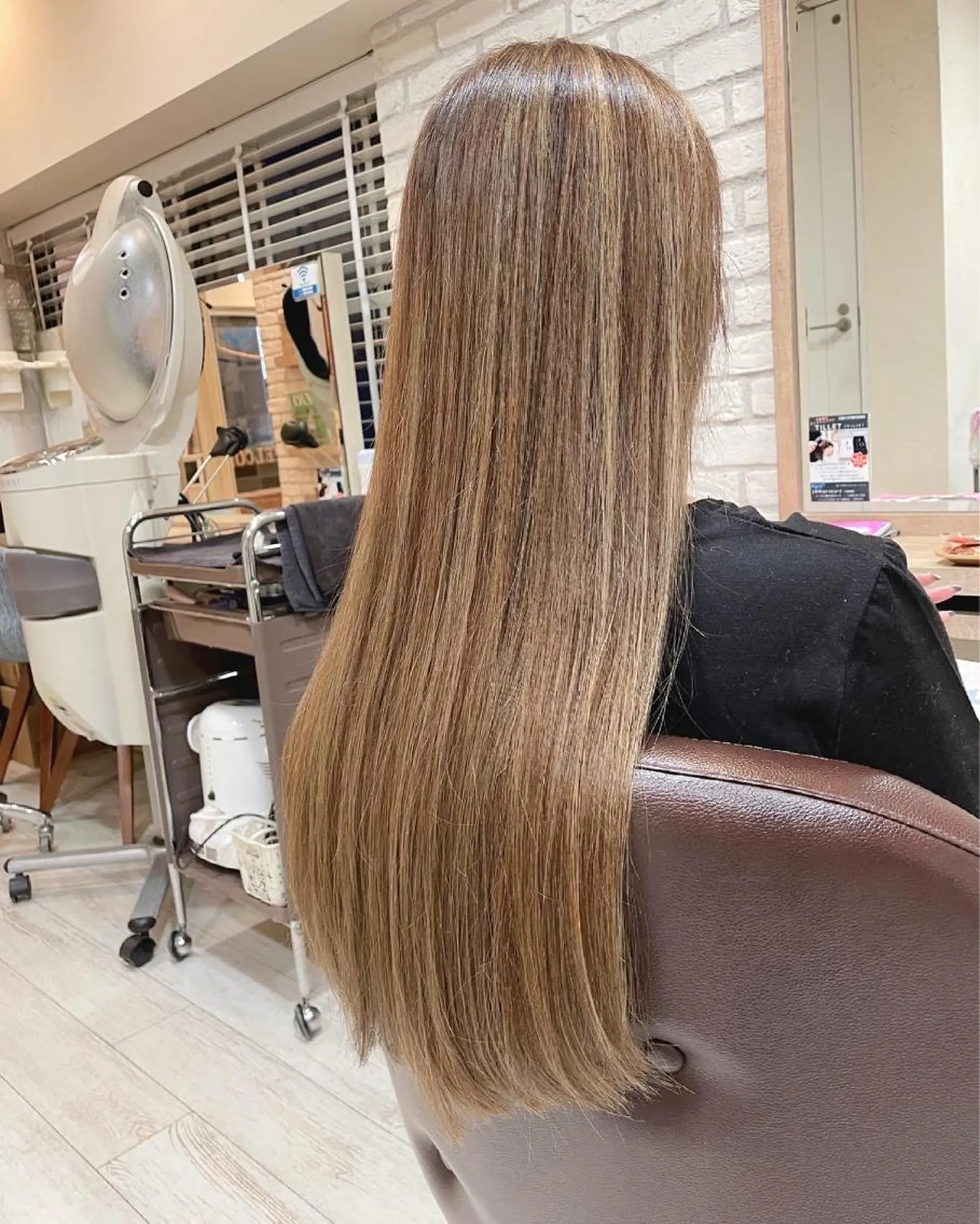 ロング カラー ベージュカラー ハイライトカラー ハイライト カット ヘアカラー トリートメント 清水 有実子のヘアスタイル