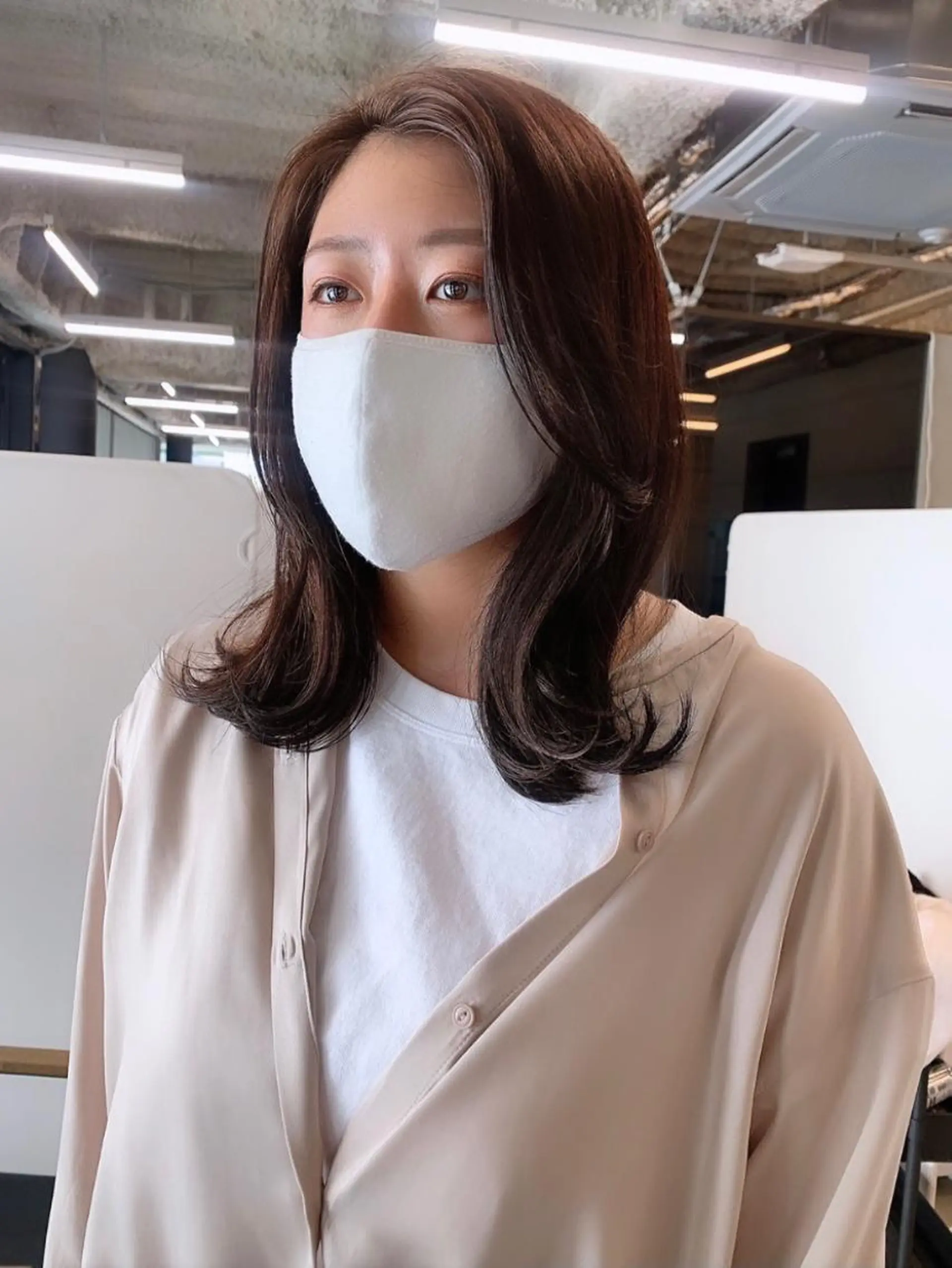 ミディアム カラー ミディアムパーマ ベージュカラー 黒髪 ブリーチ ブルーカラー カット ヘアカラー トリートメント ヘッドスパ 透明感/オリーブ/ グレージュ/YUKAのヘアスタイル