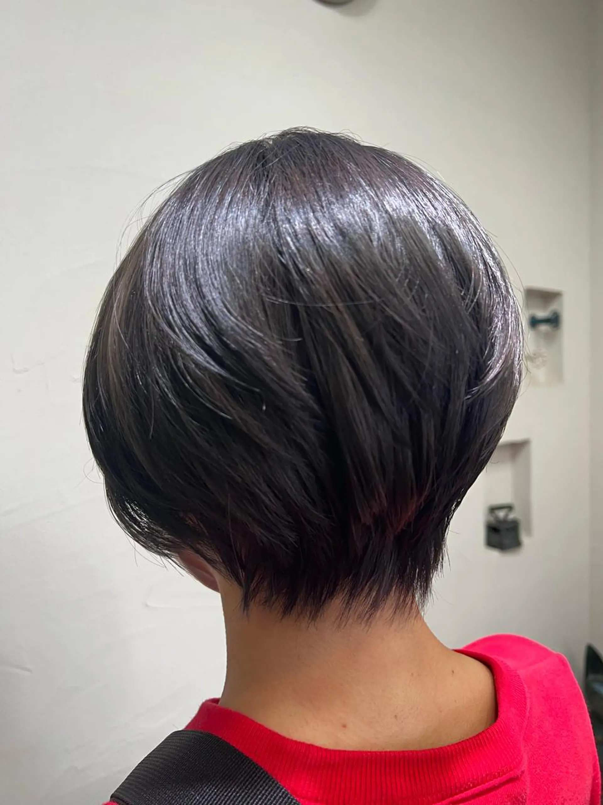 ショート カラー アッシュ アッシュグレー アッシュグレージュ グレージュ ショートヘア カット ヘアカラー Ang　山口 莉沙のヘアスタイル