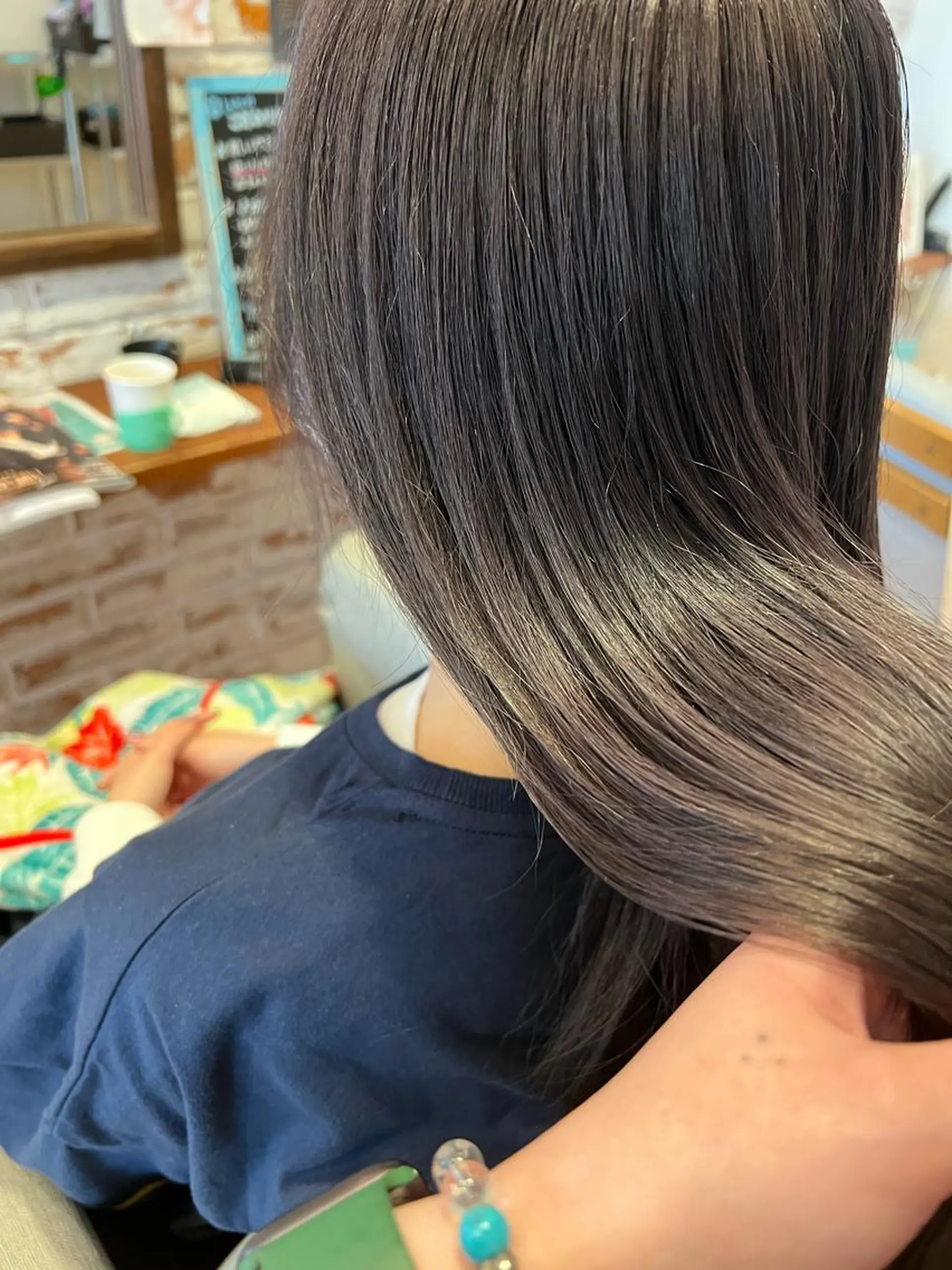 ロング ヘアカラー ハイトーン/ ダブルカラー/透明感のヘアスタイル