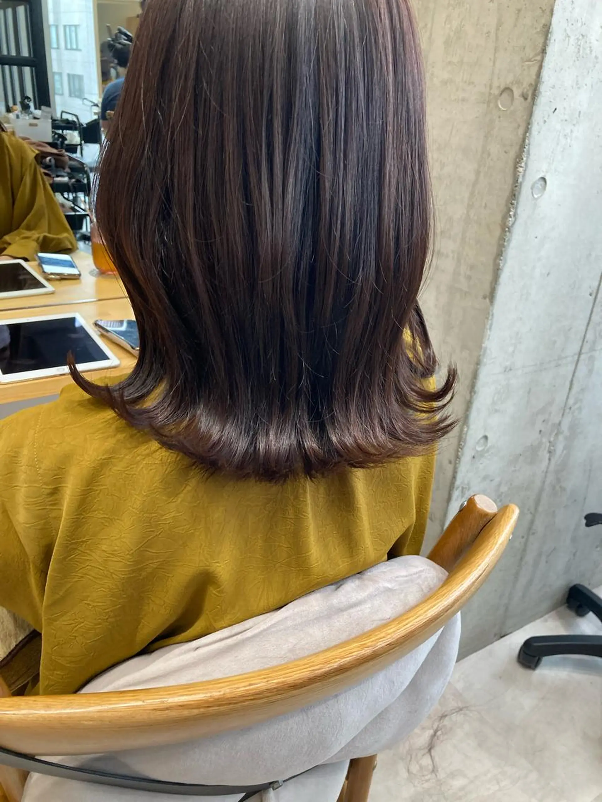 ミディアム ✨色持ちの良い艶 カラー✨蟹江真世のヘアスタイル