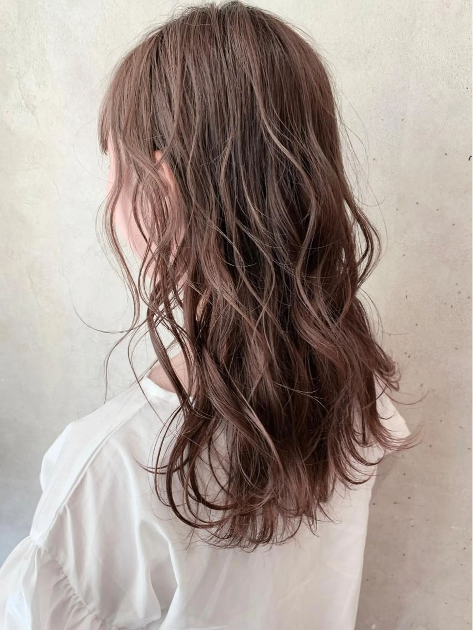 ミディアム カラー パーマ ヘアアレンジ キッズ 丸みショート バレイヤージュ グラデーションカラー グレージュ ハイライトカラー カット ヘアカラー トリートメント 小林 正樹のヘアスタイル