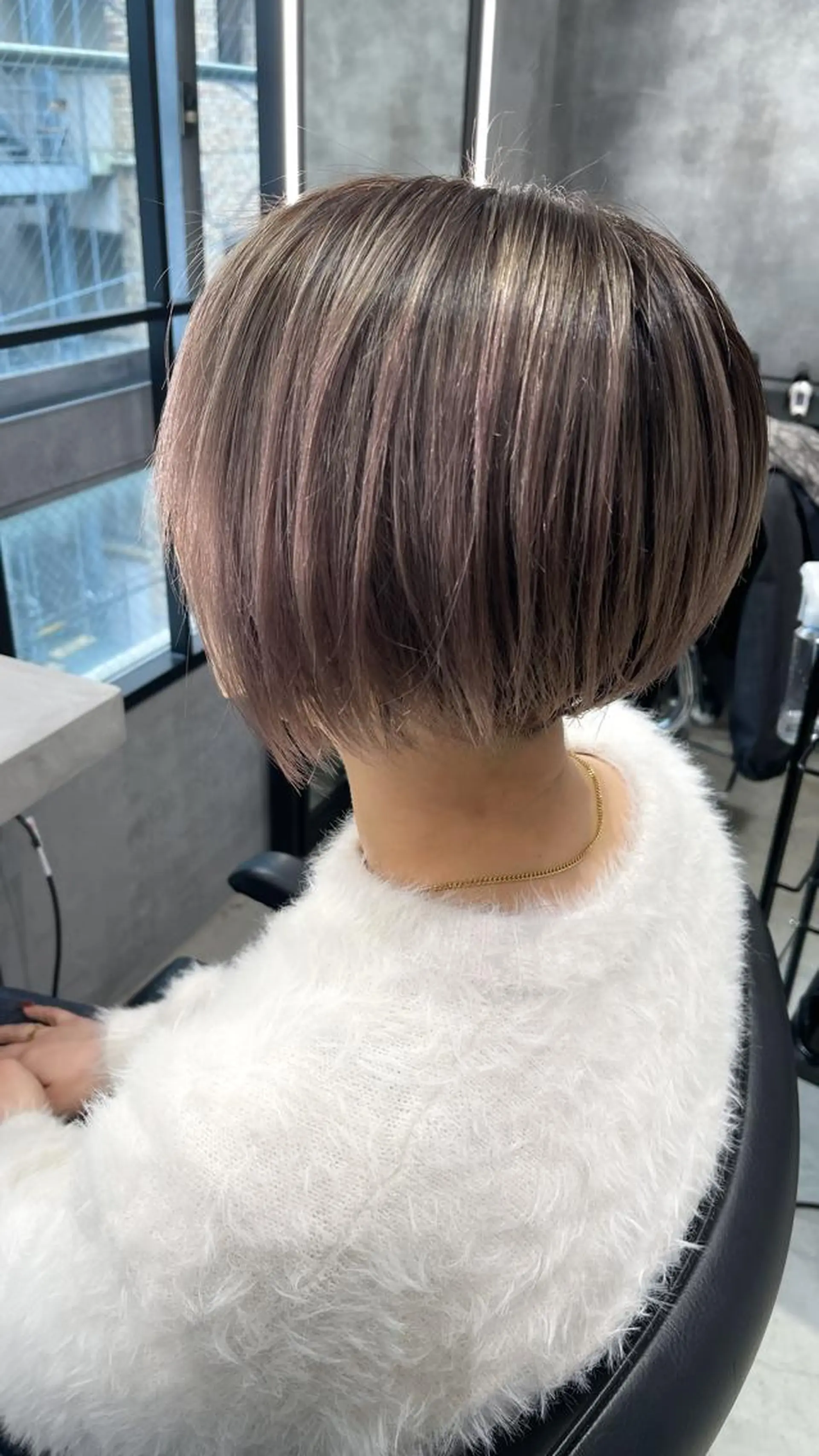 ショート カラー バレイヤージュ ハイトーンカラー レイヤーカット ショートヘア カット ヘアカラー トリートメント vifkrone所属・JOHO 【マンツーマン施術】のヘアスタイル