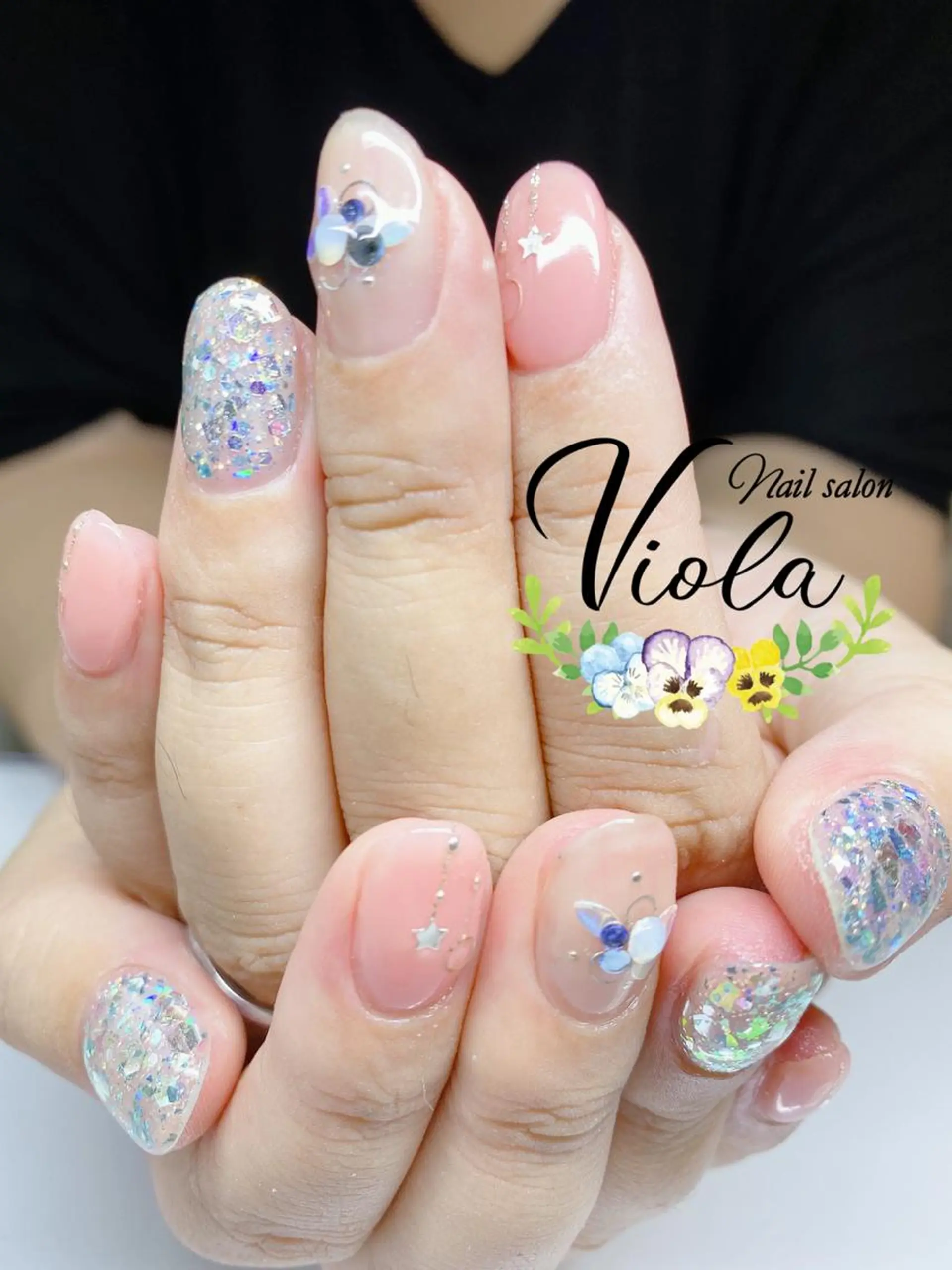 ネイル アートネイル クリアネイル ホログラムネイル キラキラネイル ラメ(グリッター) ハンドネイル Nailsalon Viola所属・ネイルサロン Violaのネイルデザイン