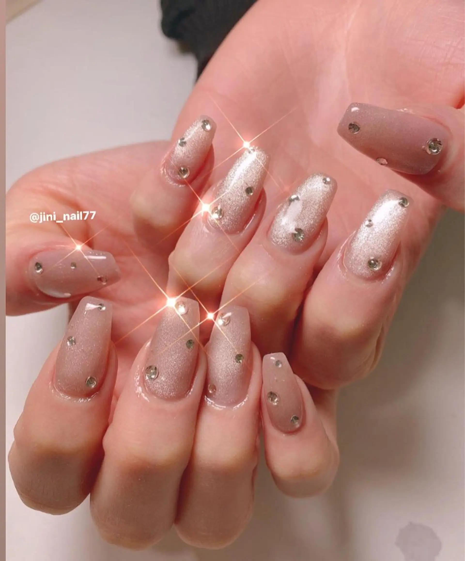 ネイル ハンドネイル JINI NAIL所属・ジニ ネイルのネイルデザイン