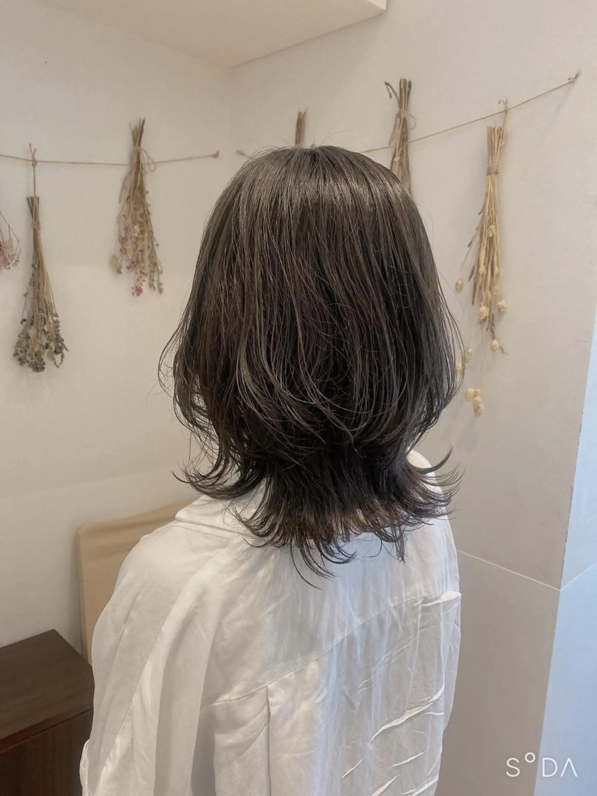 セミロング カラー ベージュカラー 透明感カラー はだゆうき @hadadan08のヘアスタイル