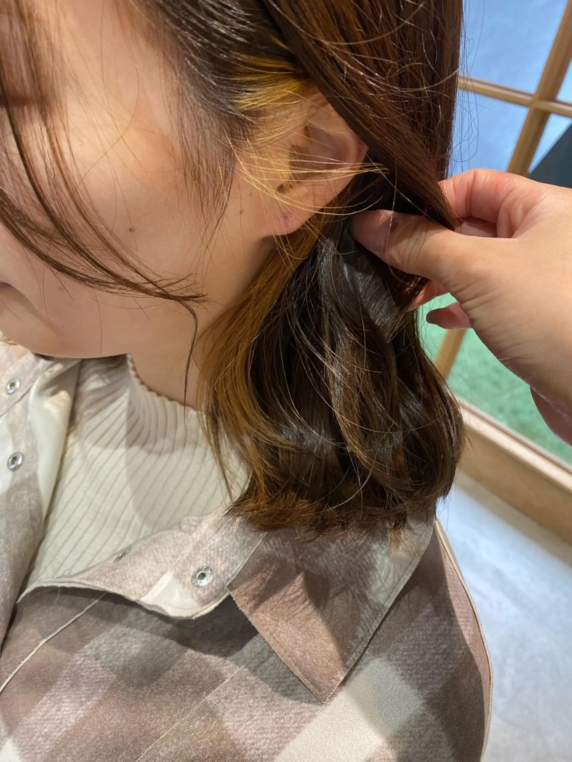 ショート カラー ブリーチ イヤリングカラー kico home 肥後橋店所属・似合わせレイヤー 阿波座/ふじむらのヘアスタイル