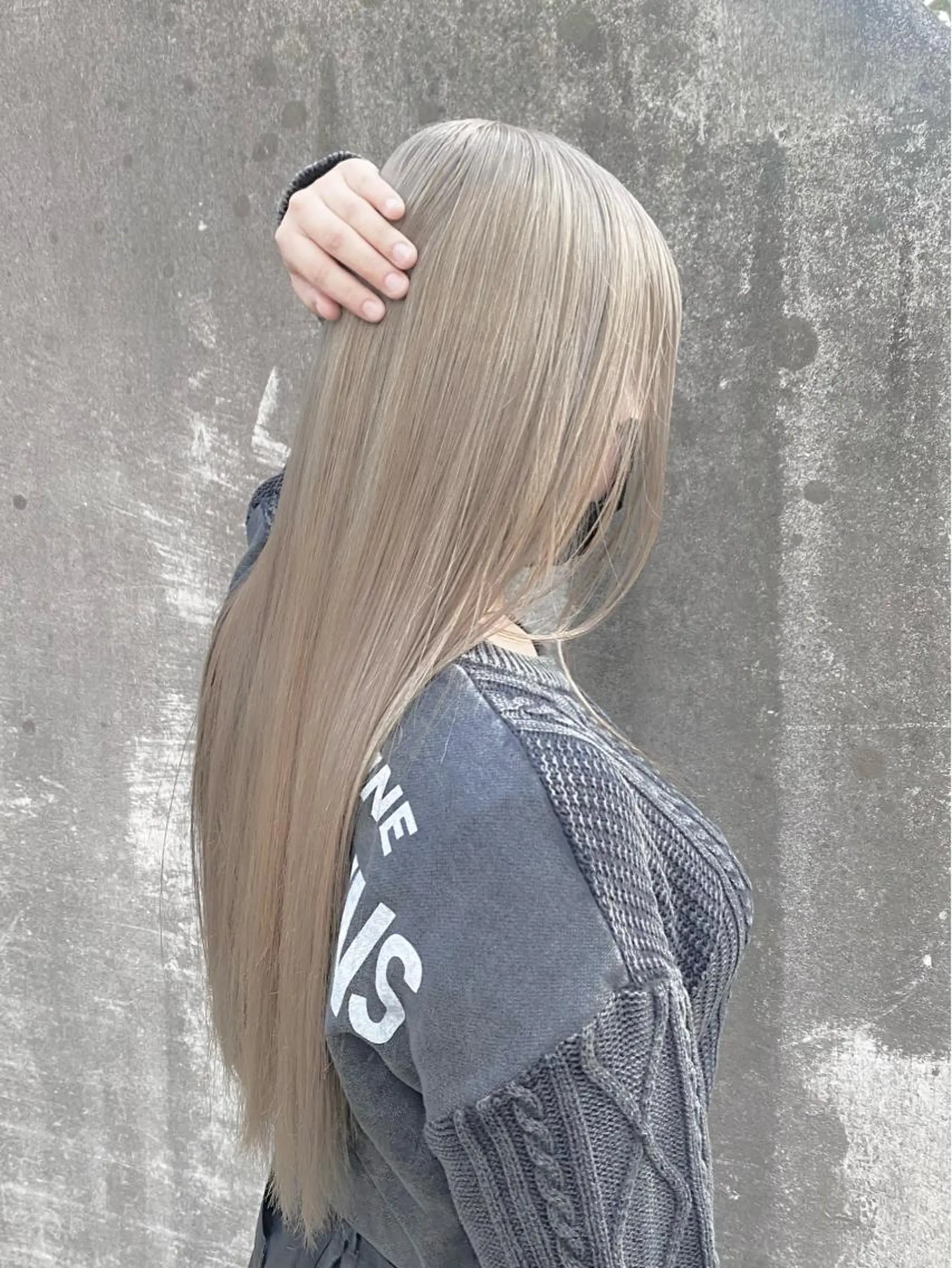 ロング カラー ハイトーンカラー motel所属・雰囲気引き出す ✨大人レディのヘアスタイル