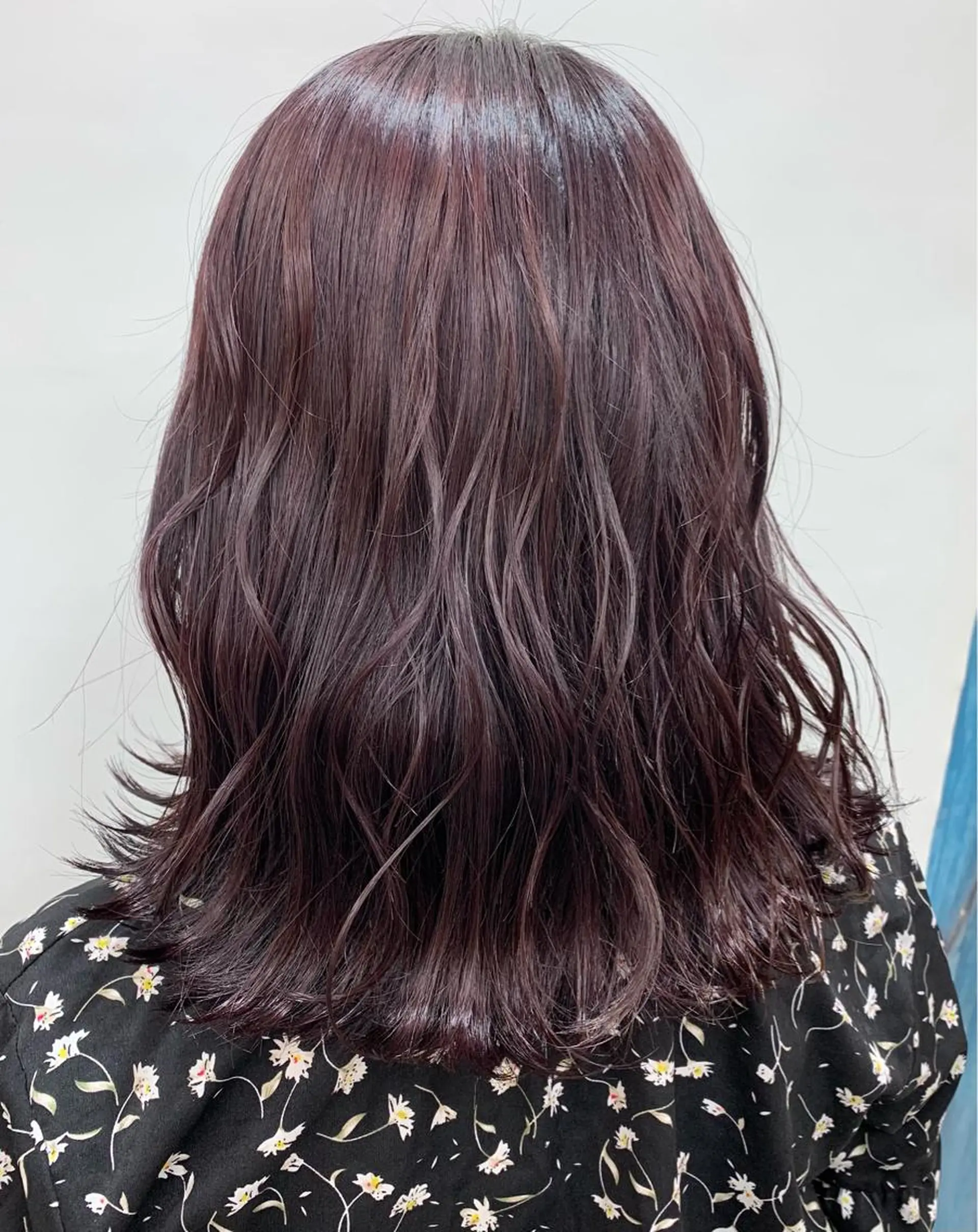 セミロング カラー ブリーチ ピンクカラー バイオレットカラー バイオレットピンク ヘアカラー トリートメント Fan.ray副店長 🌈 響希のヘアスタイル