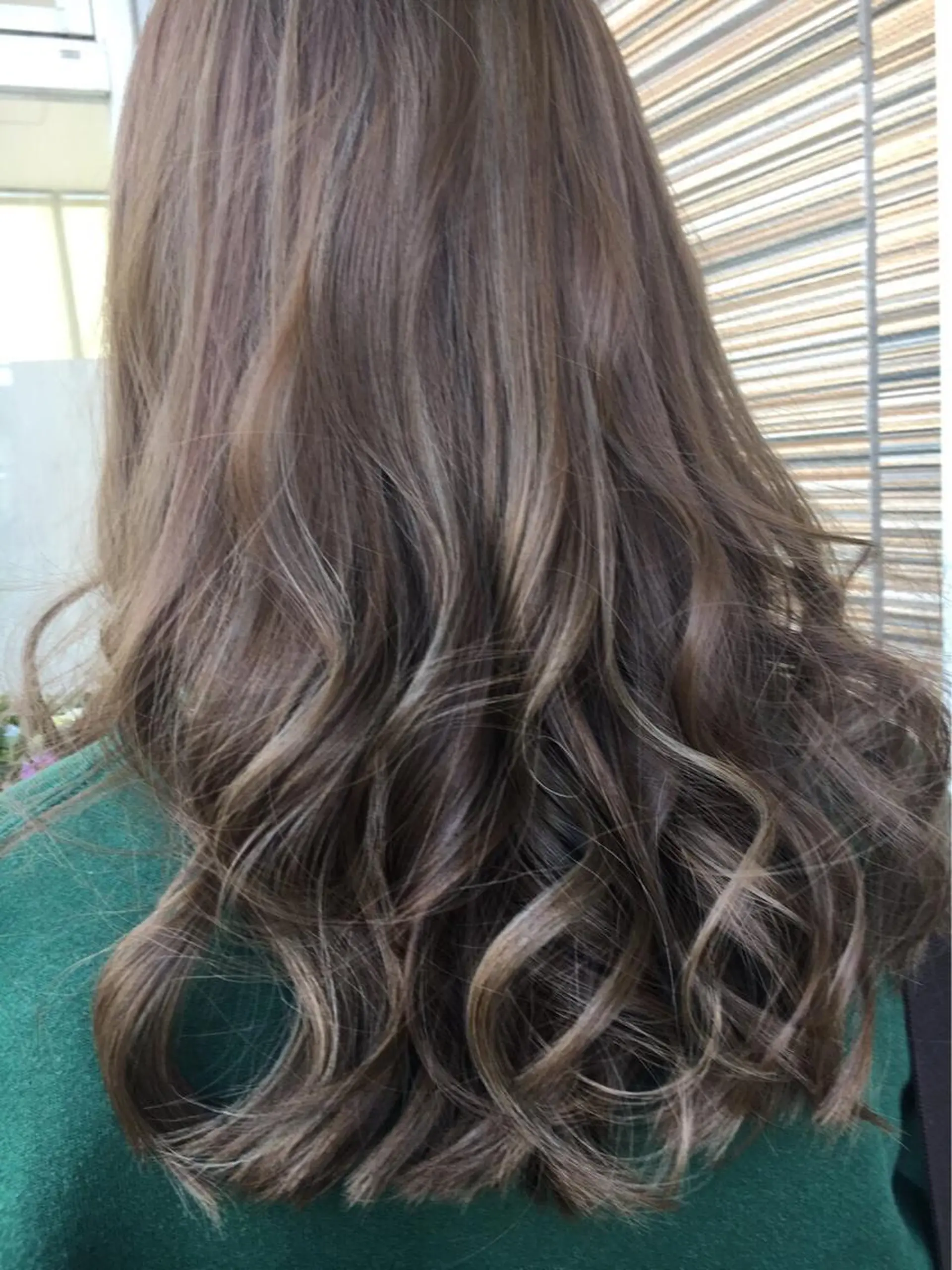 ロング カラー 宍戸 海斗のヘアスタイル