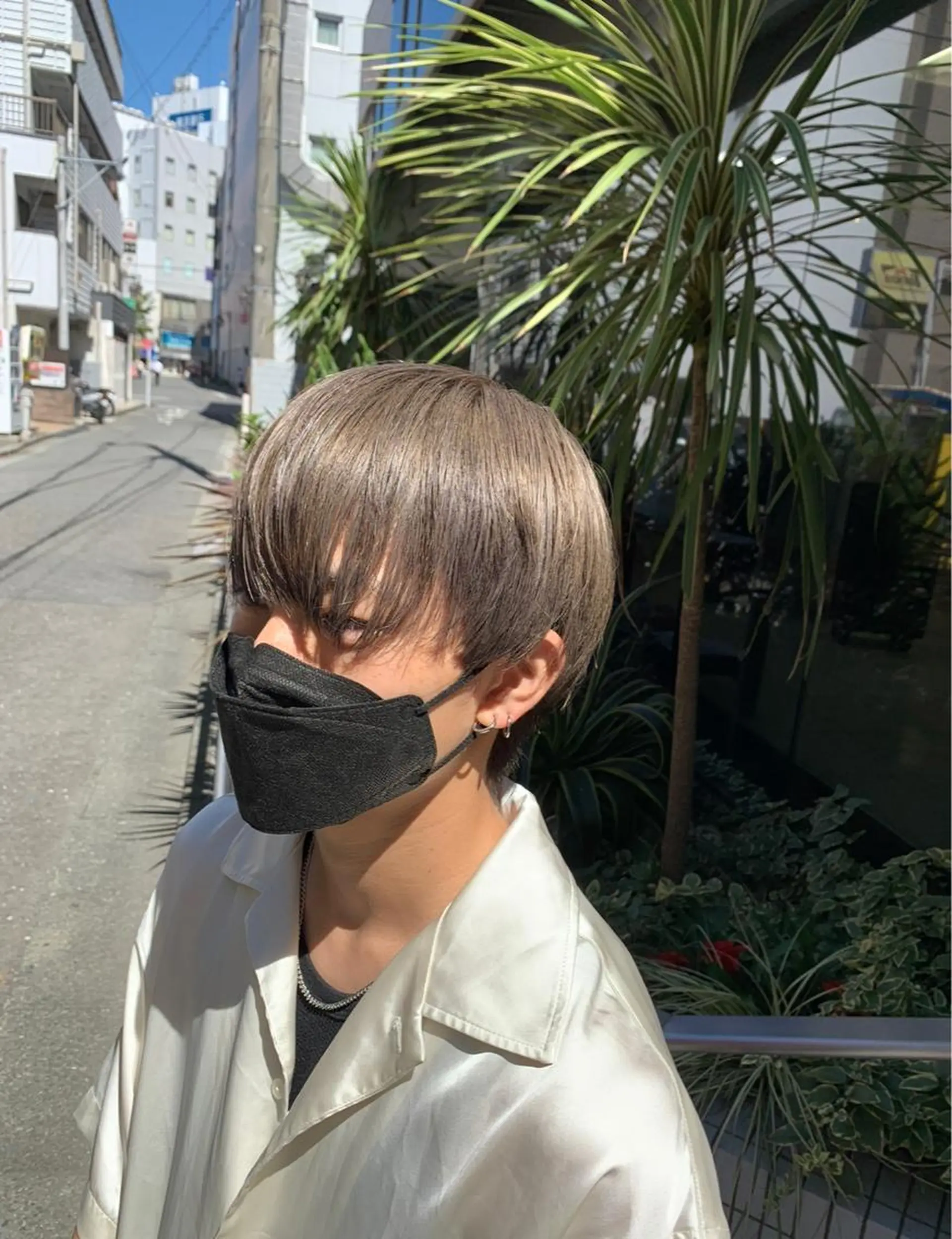 ショート カラー ブリーチ グレージュ ハイトーンカラー パーマ職人 渡邊　優雅のヘアスタイル