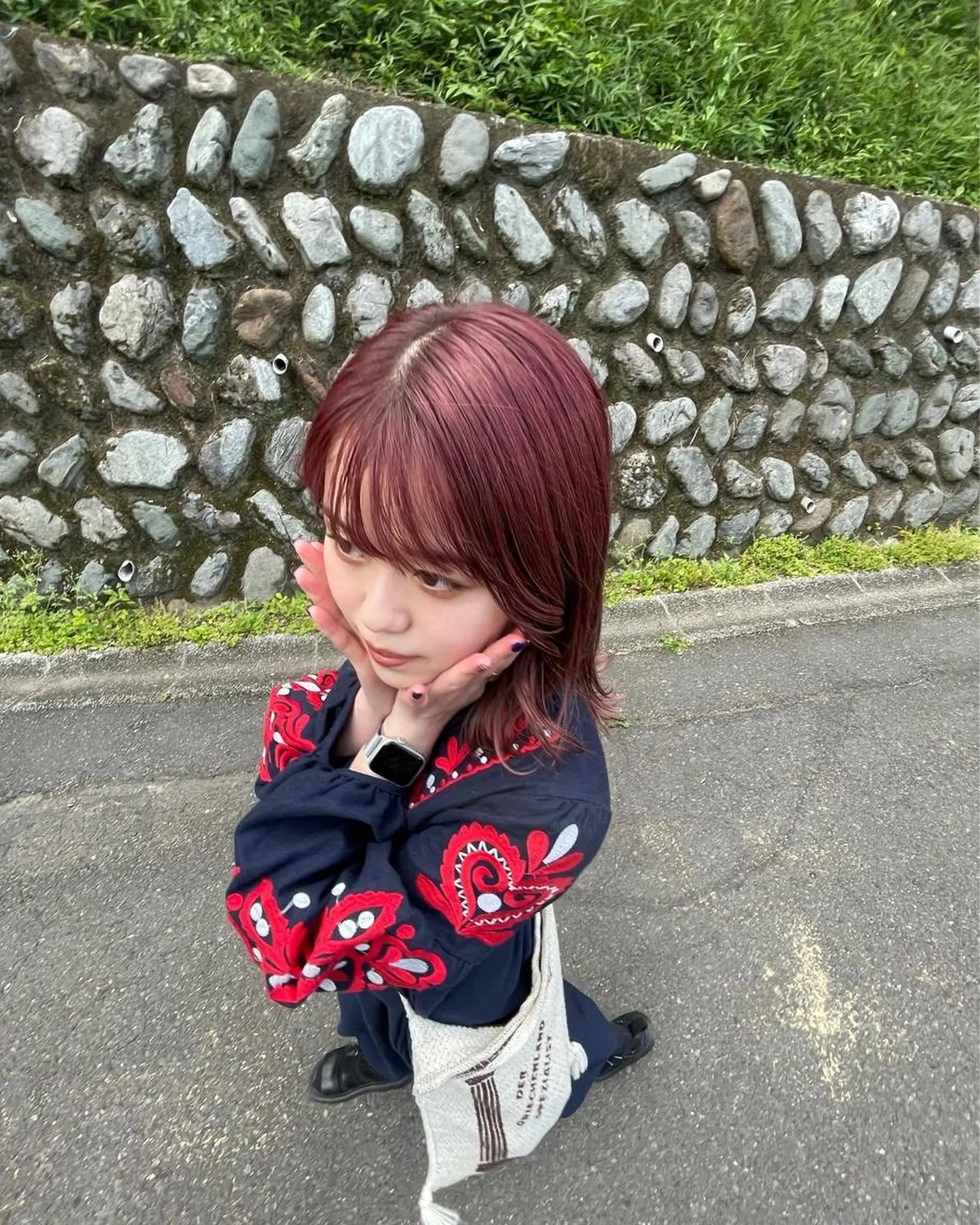 ミディアム カラー ブリーチ カシス ピンクカラー LATTE  渋谷所属・♡レイヤーカット れお♡のヘアスタイル