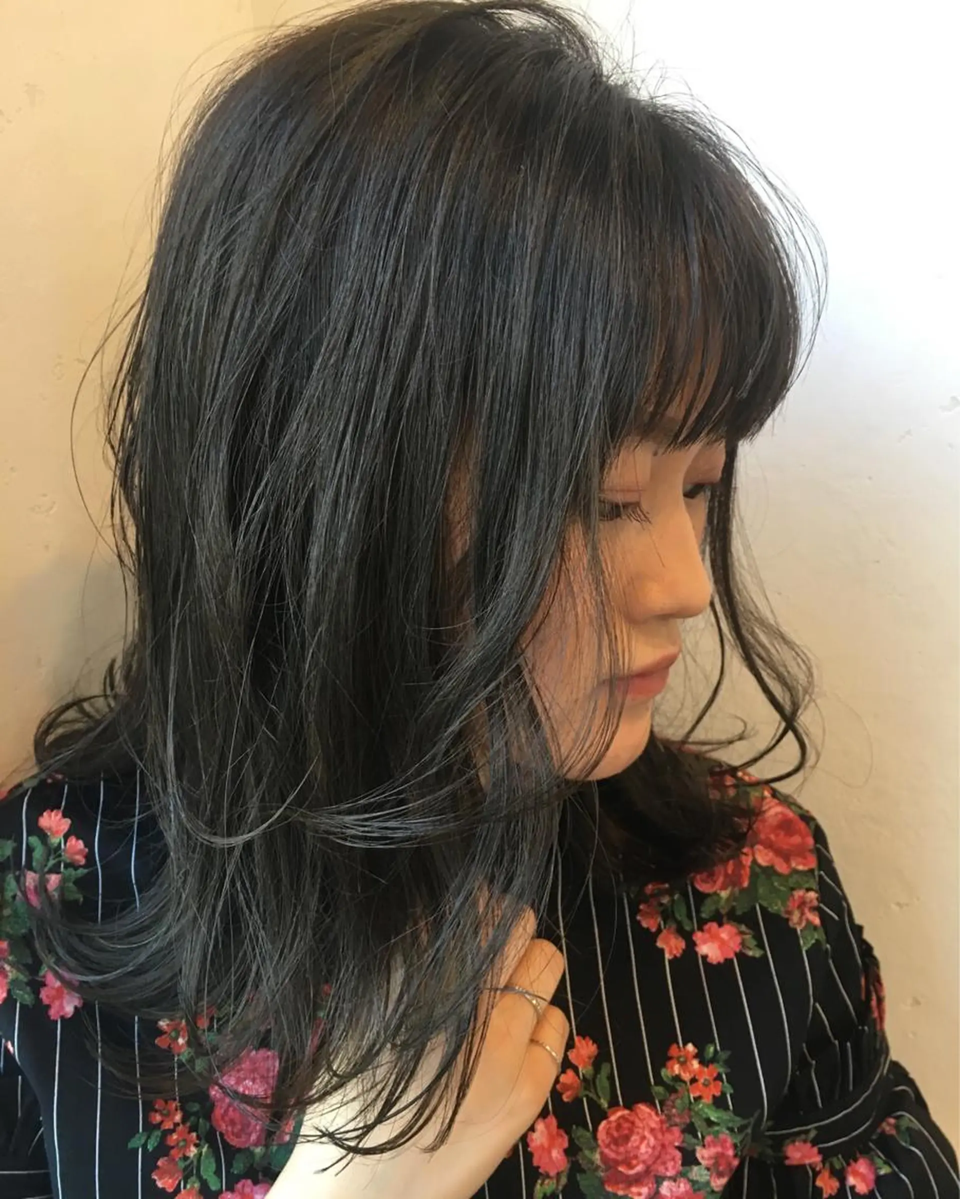 ミディアム カラー グレージュ TOWA 野村　コウダイのヘアスタイル