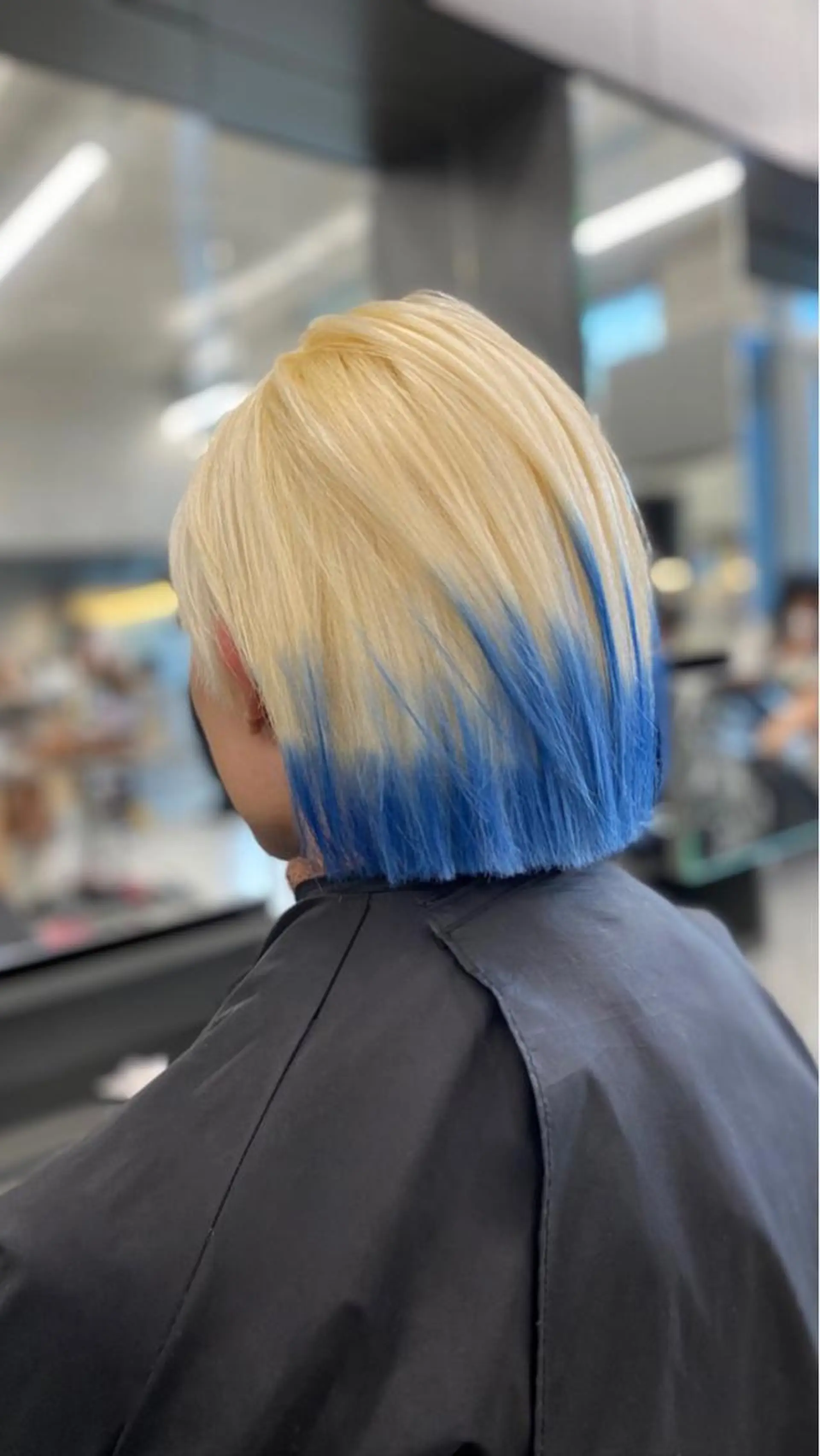 ミディアム カラー ヘアアレンジ 抜きっぱなしブロンド ブロンド ヘアカラー トリートメント mina 🌷のヘアスタイル