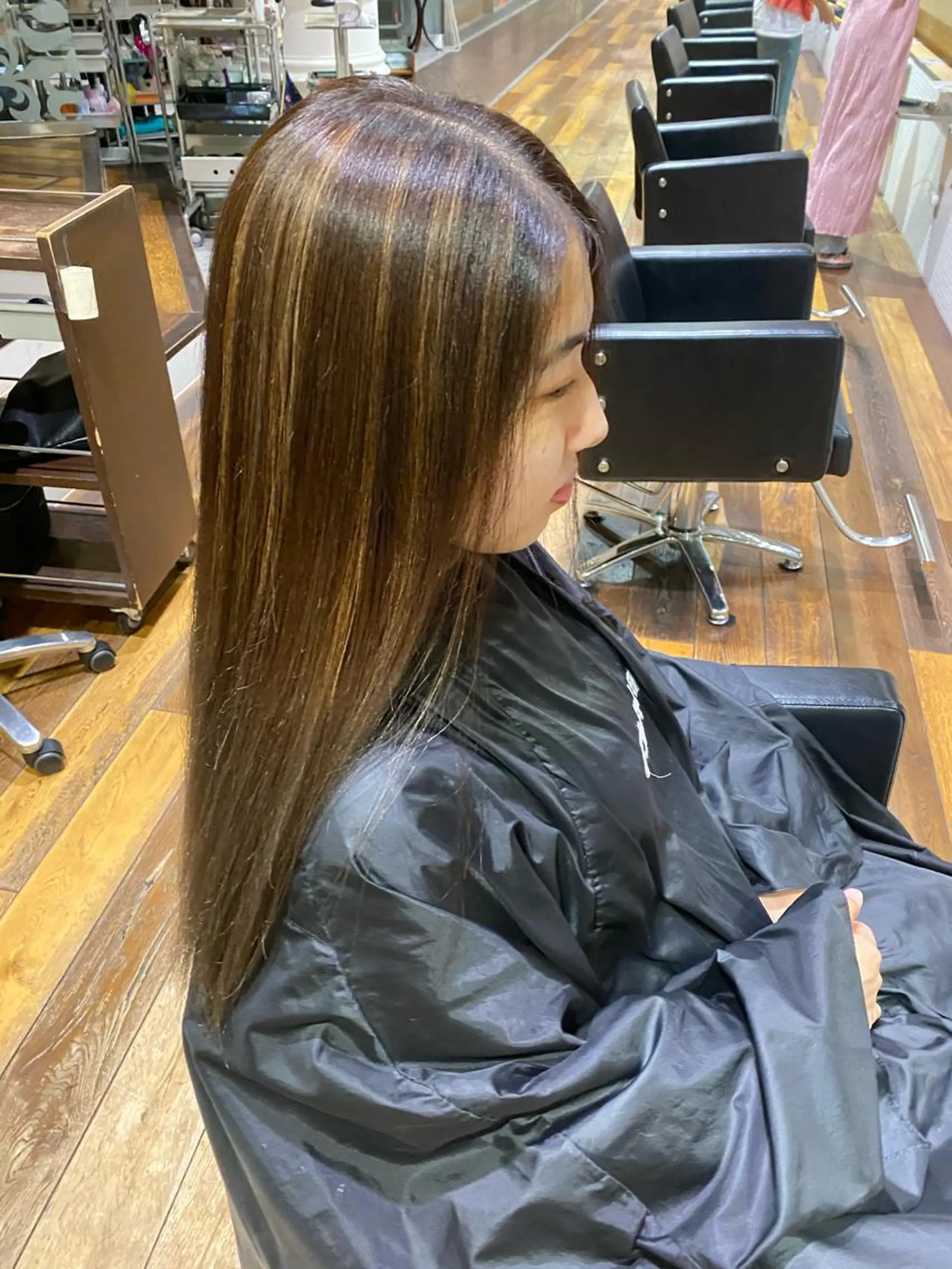 セミロング カラー ハイライトカラー ハイライト BLANCO所属・杉浦 里奈のヘアスタイル