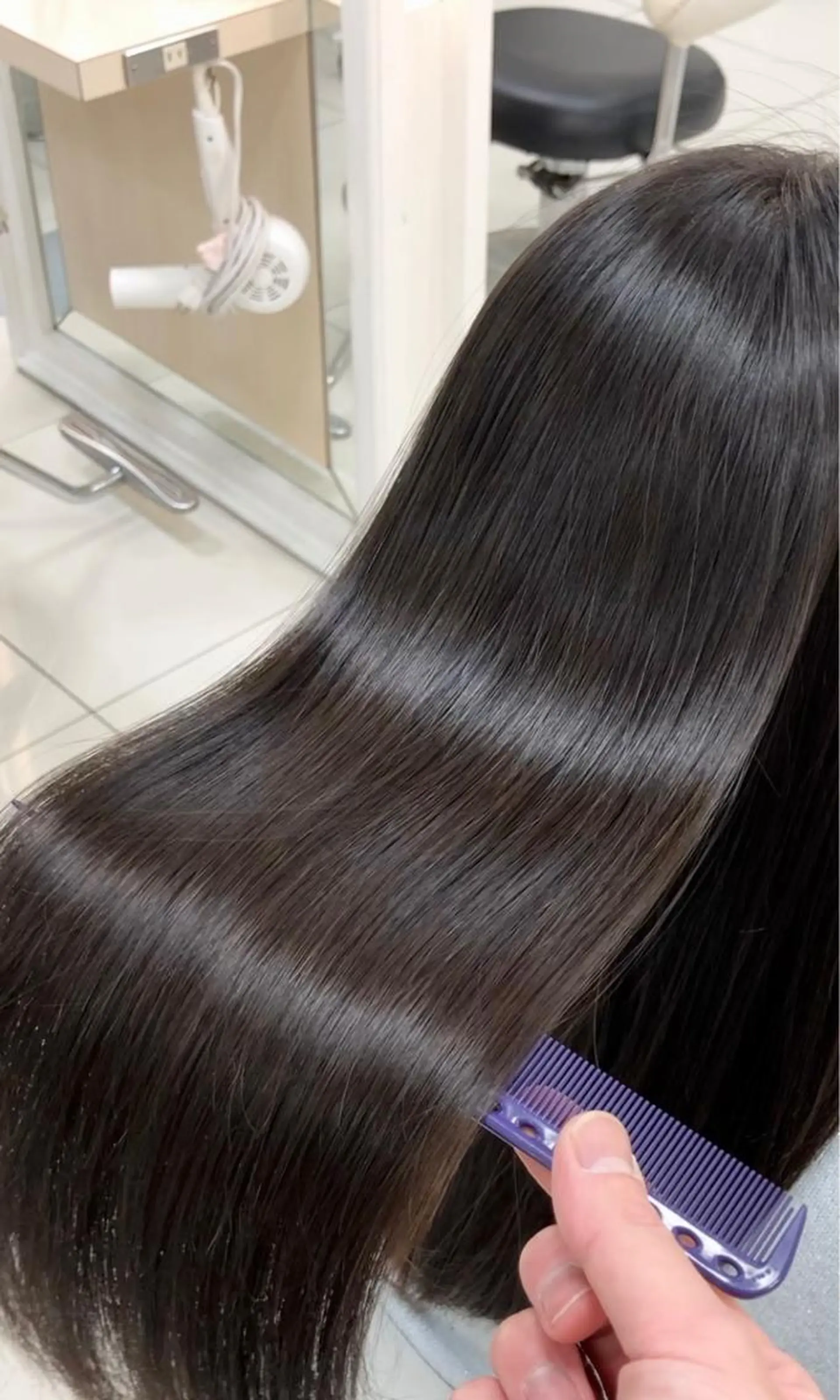 ロング Ash 山田 勇太のヘアスタイル