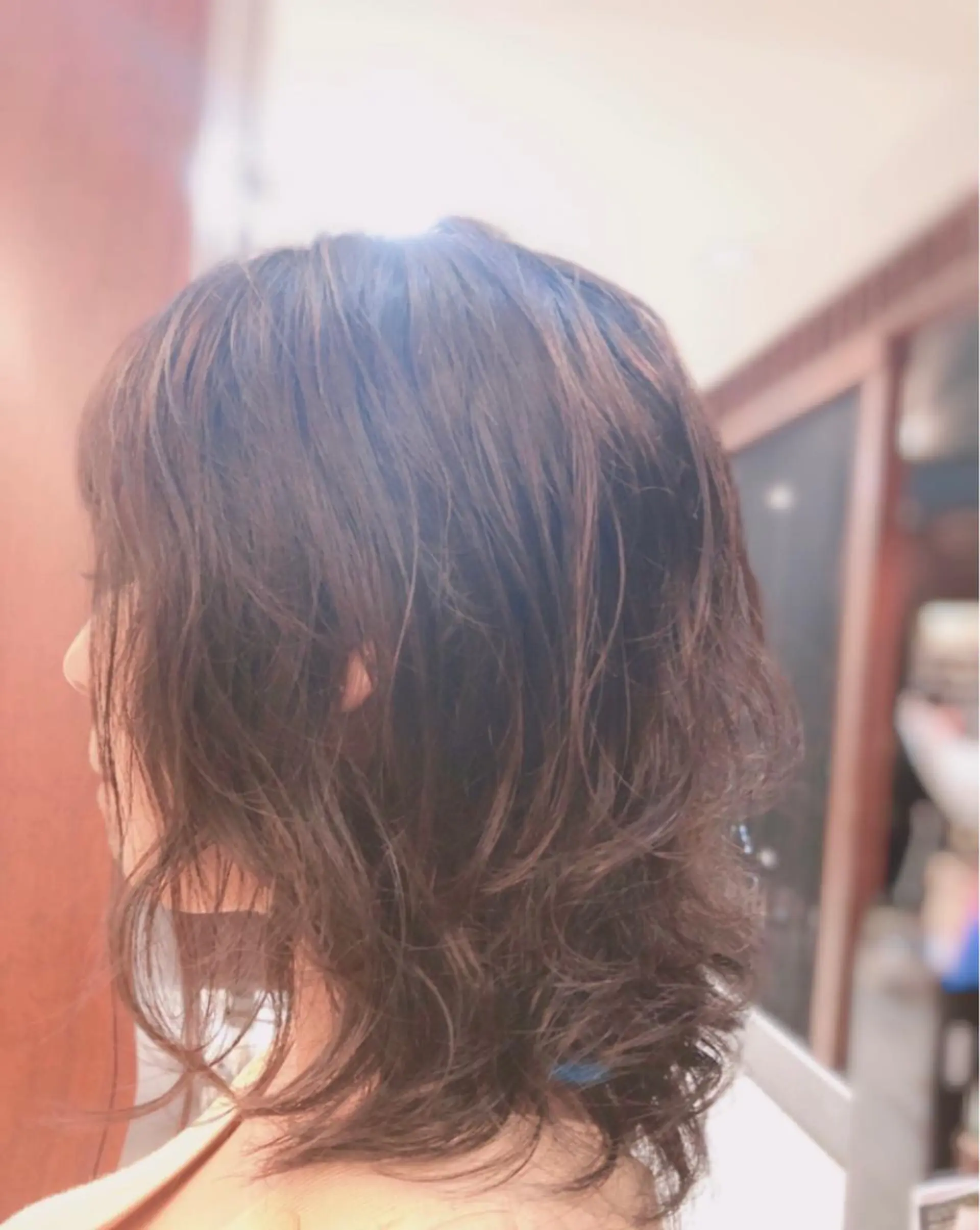 ミディアム ミディアムパーマ レイヤーカット こすげひろと カラー講師のヘアスタイル