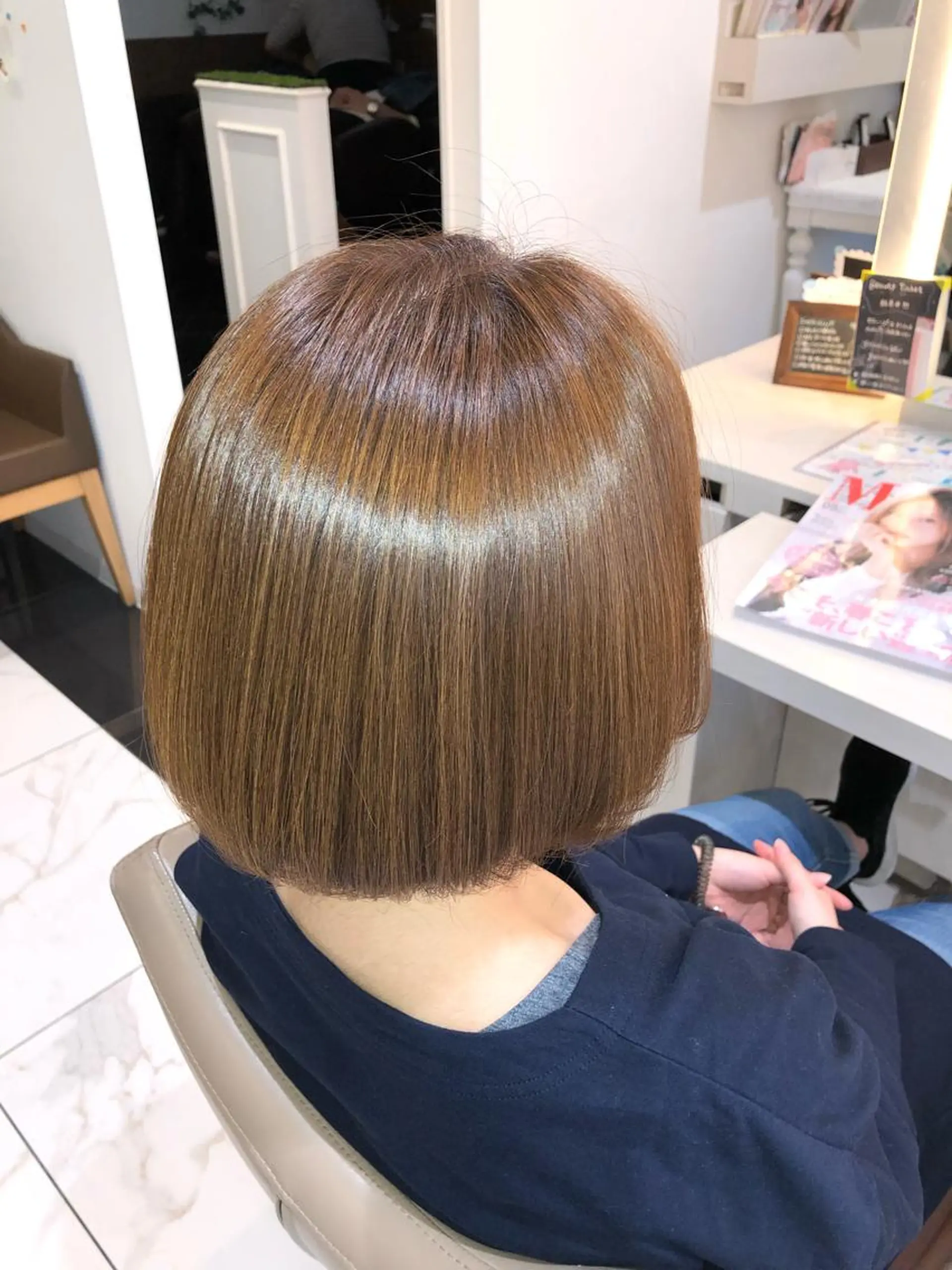 ショート カラー 安井　昴 💫ブリーチ縮毛矯正のヘアスタイル