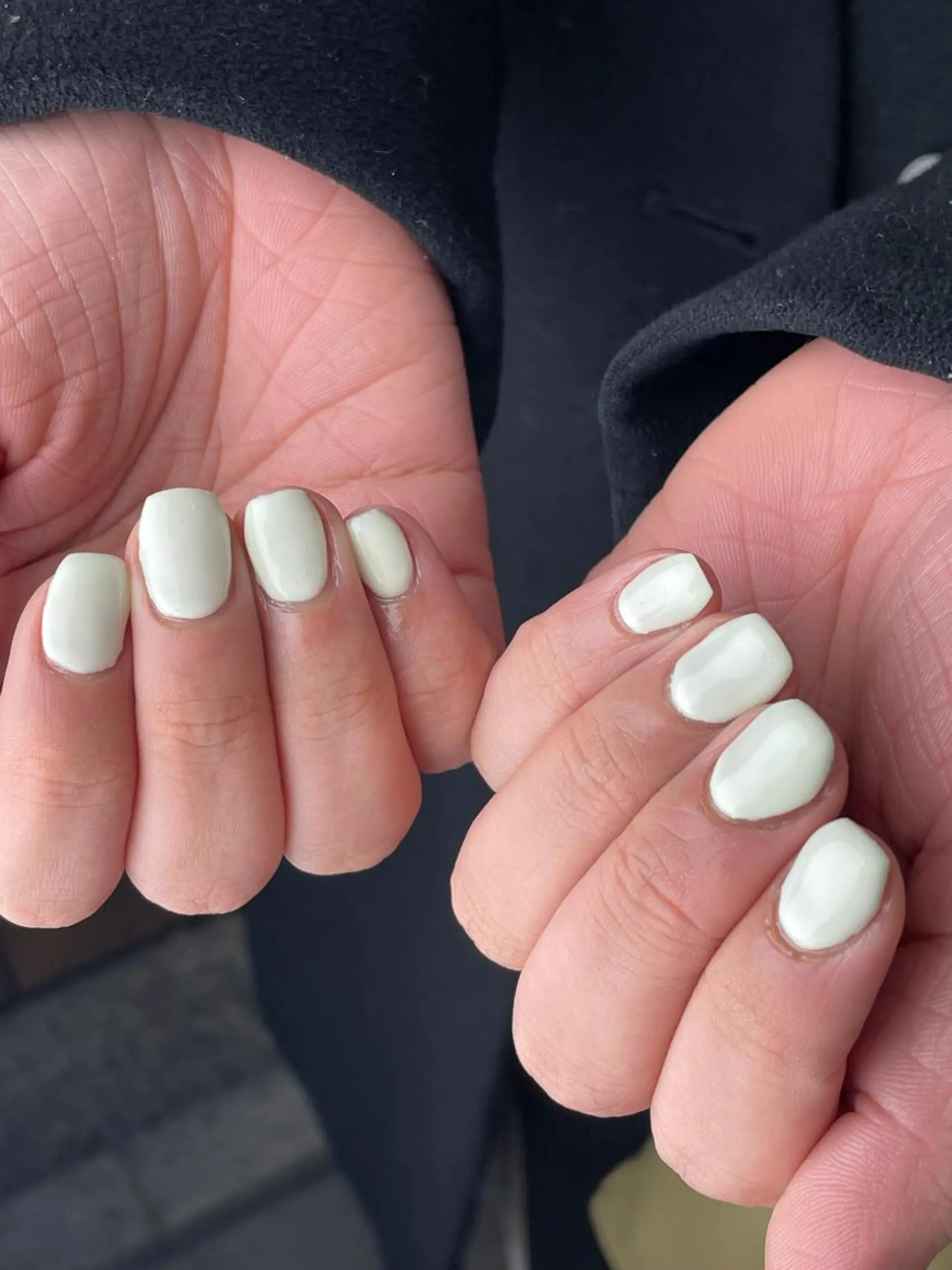 ネイル ワンカラーネイル 🎀ボブ+ハイトーン シュカ👶🏻のヘアスタイル