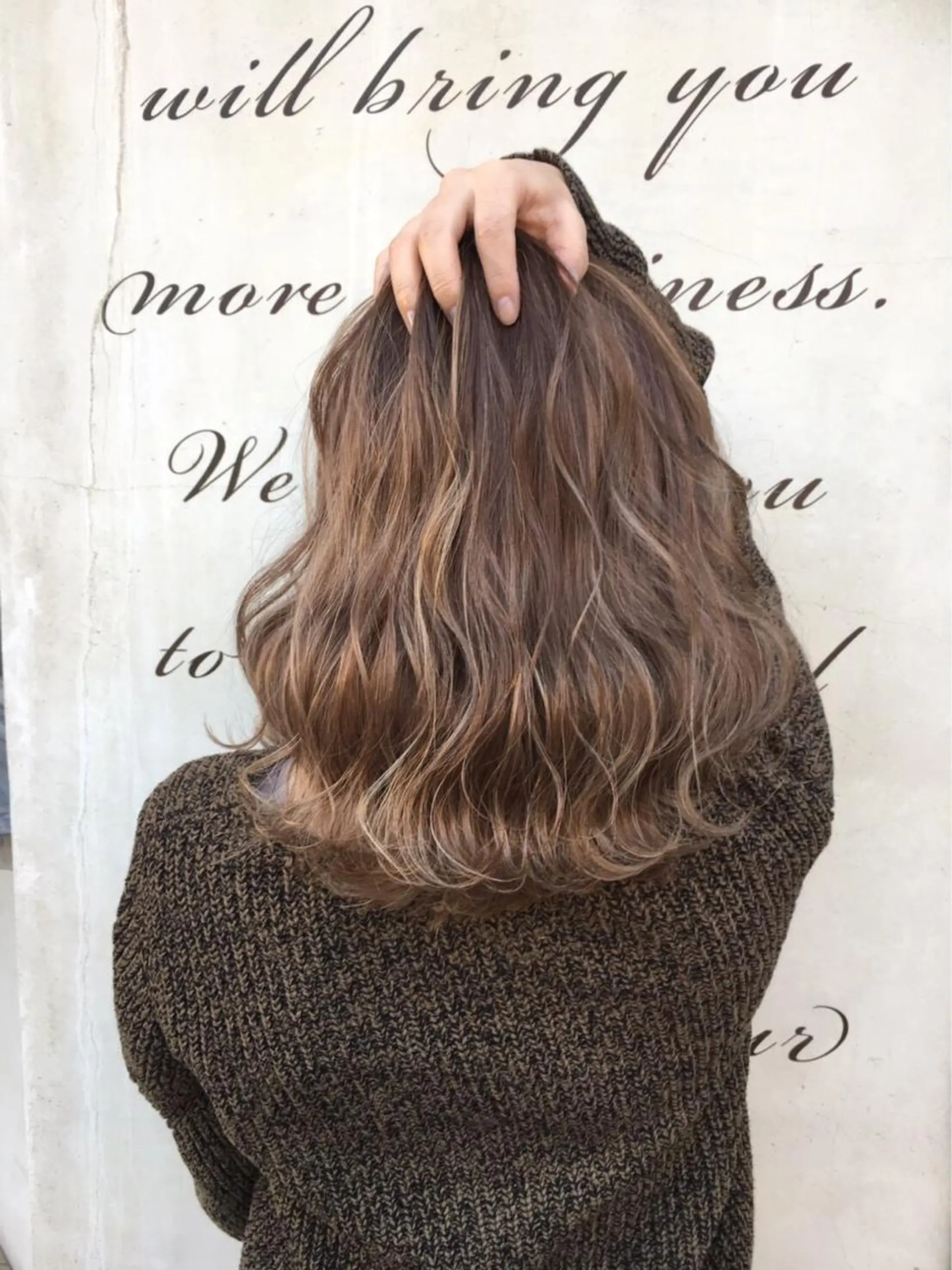 セミロング カラー ベージュカラー ハイライトカラー ハイライト 森 早希絵のヘアスタイル