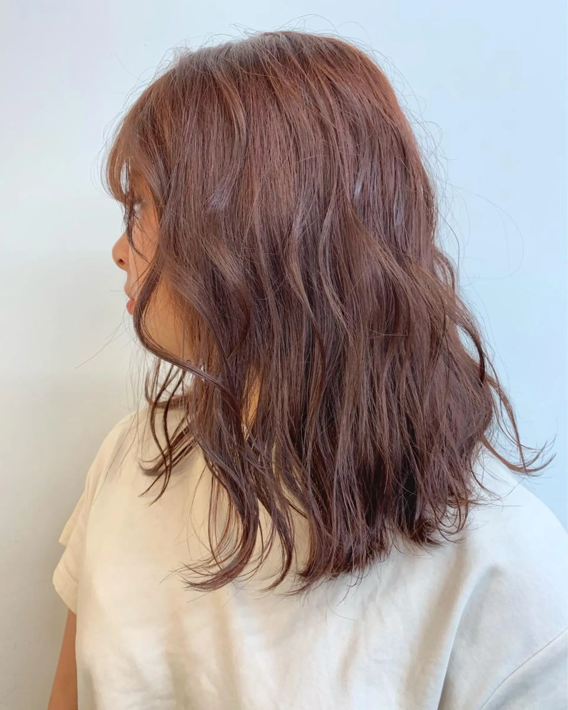 ミディアム ピンクブラウン 透明感/オリーブ/ グレージュ/YUKAのヘアスタイル