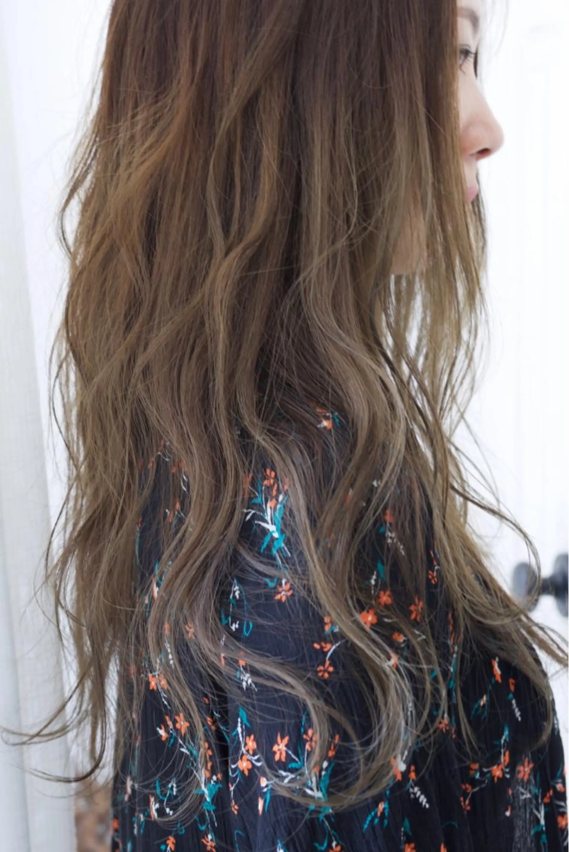 ロング カラー 透明感カラー カット ヘアカラー fio マナミのヘアスタイル