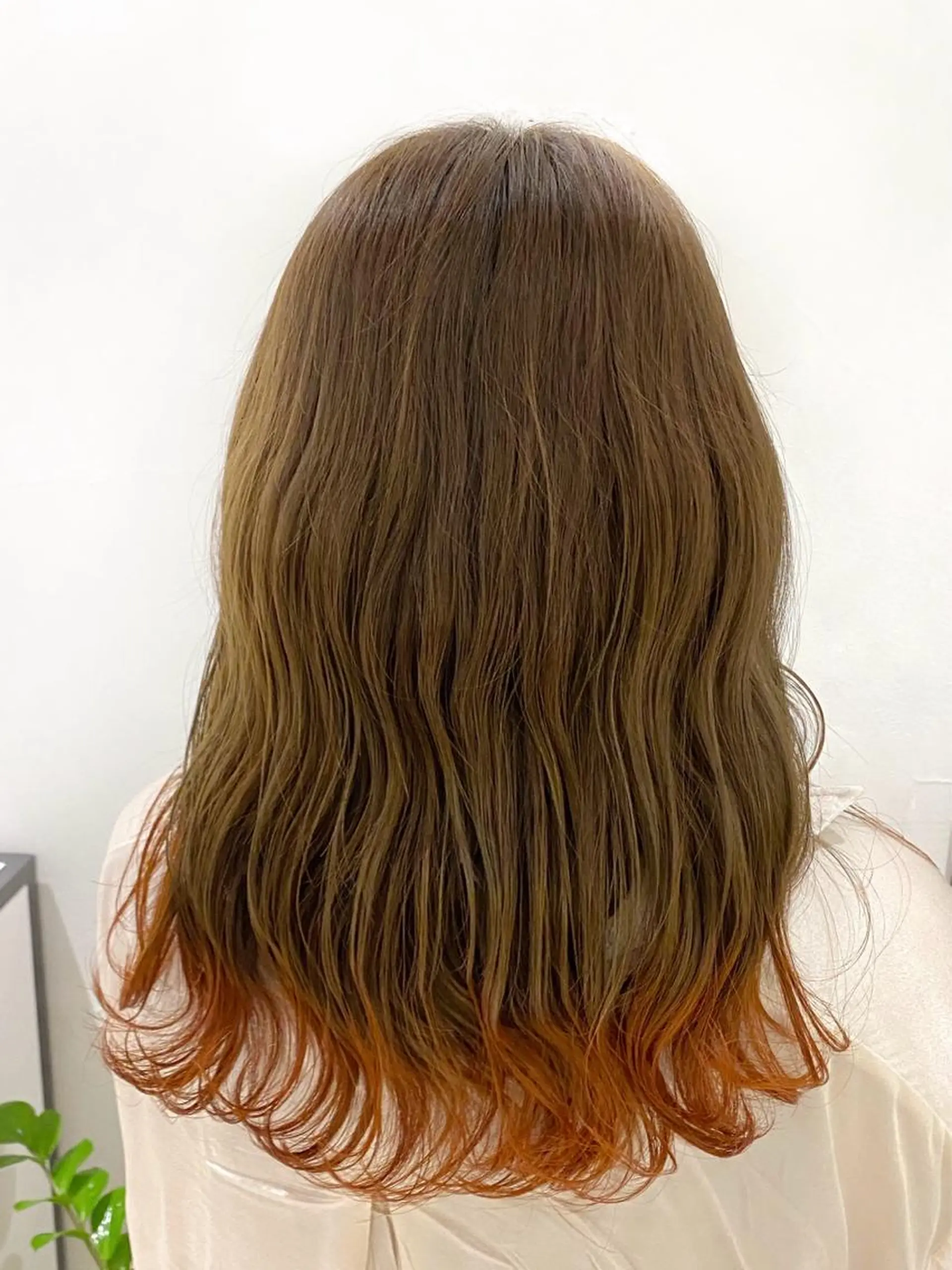ロング カラー ヘアカラー トリートメント やなせ かすみのヘアスタイル
