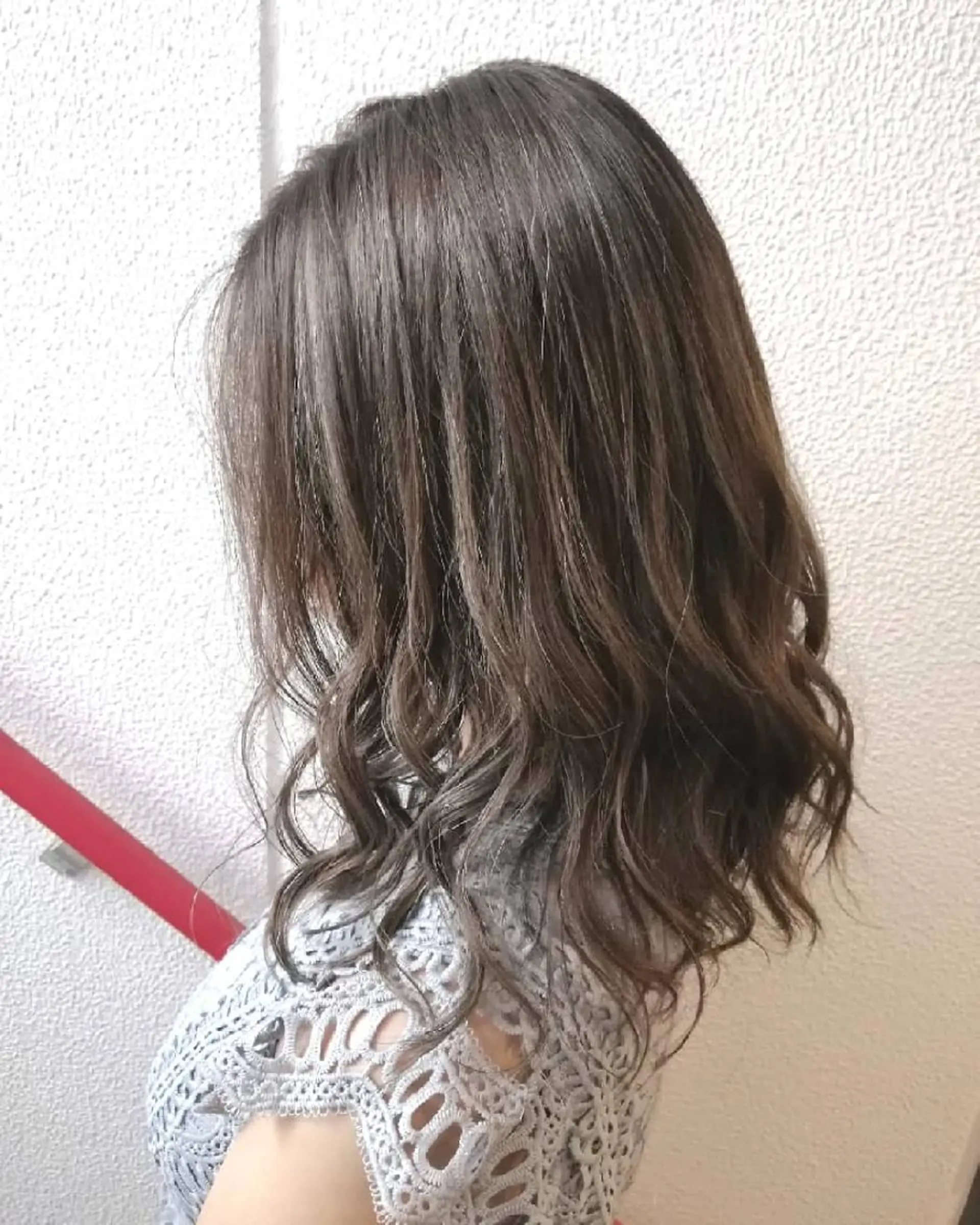 セミロング カラー グレージュ ハイライトカラー シアーグレージュ ハイライト grow上野御徒町【グロウ】所属・ブリーチ・ハイトーン 特化🎉内山のヘアスタイル