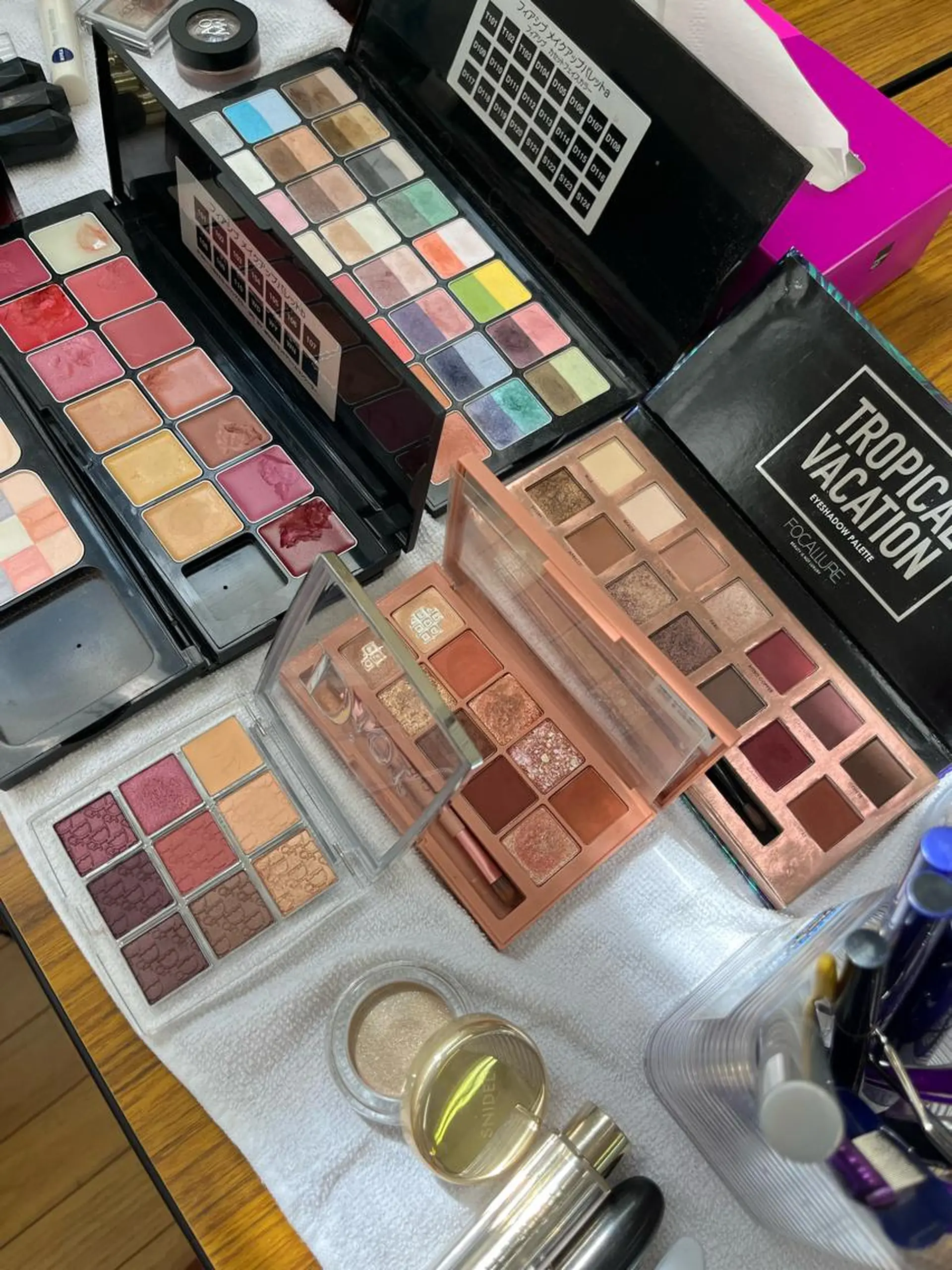 ネイル ウスイマイコ カット/ケアカラーのヘアスタイル