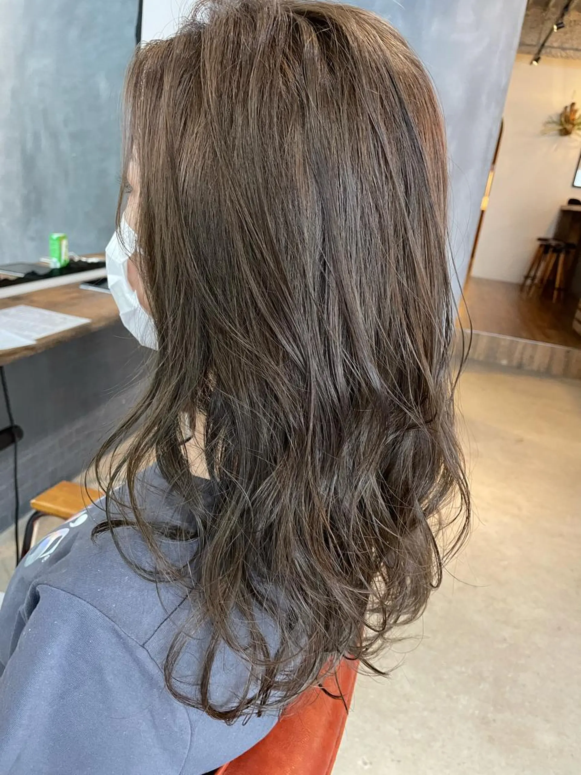 ロング カラー 透明感カラー グレージュ minami /髪質改善のヘアスタイル