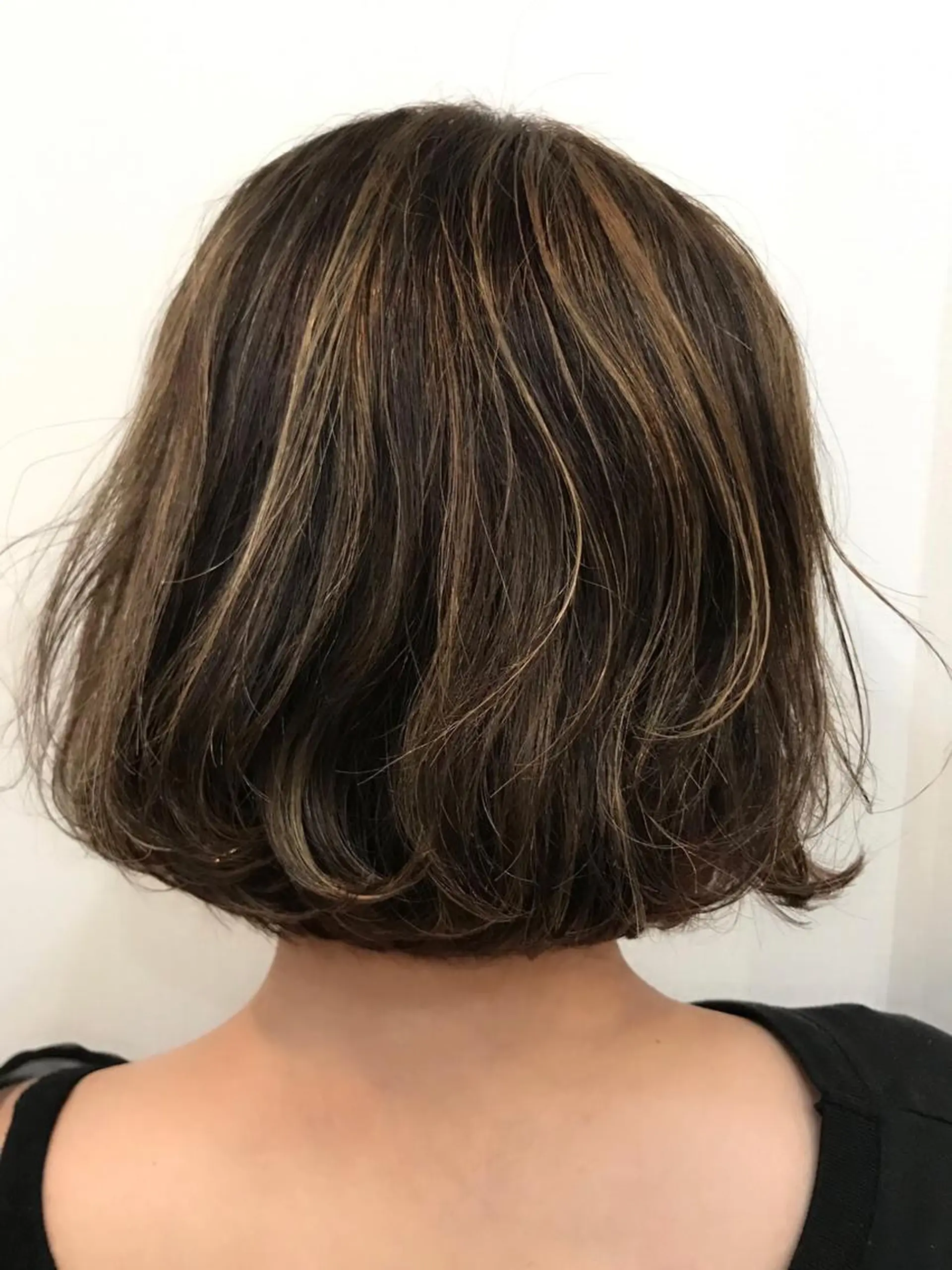 ショート カラー hair works raptureのヘアスタイル