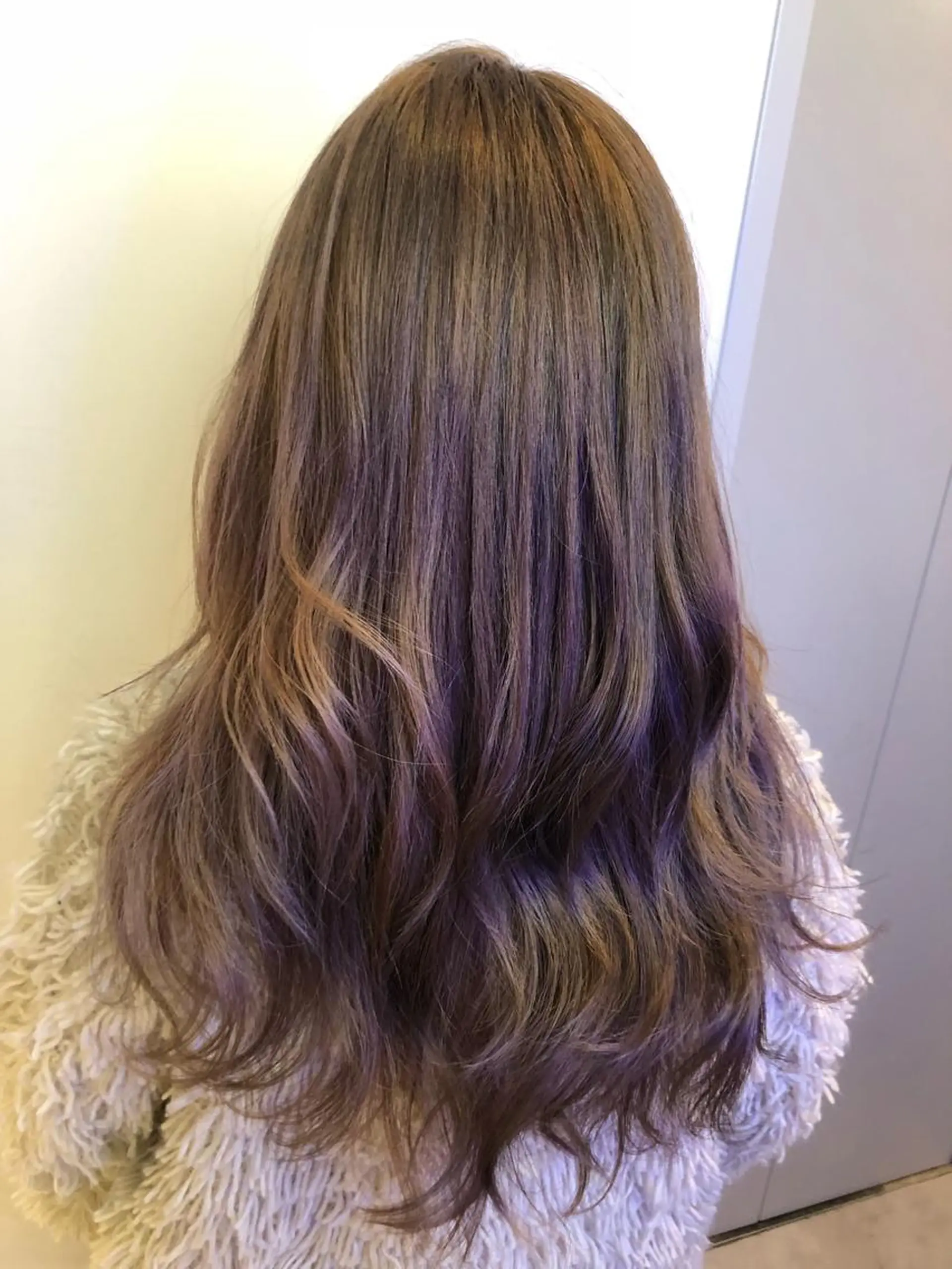 セミロング カラー アッシュ パープルカラー パープルアッシュ カット ヘアカラー トリートメント scene.池袋所属・scene. haraのヘアスタイル