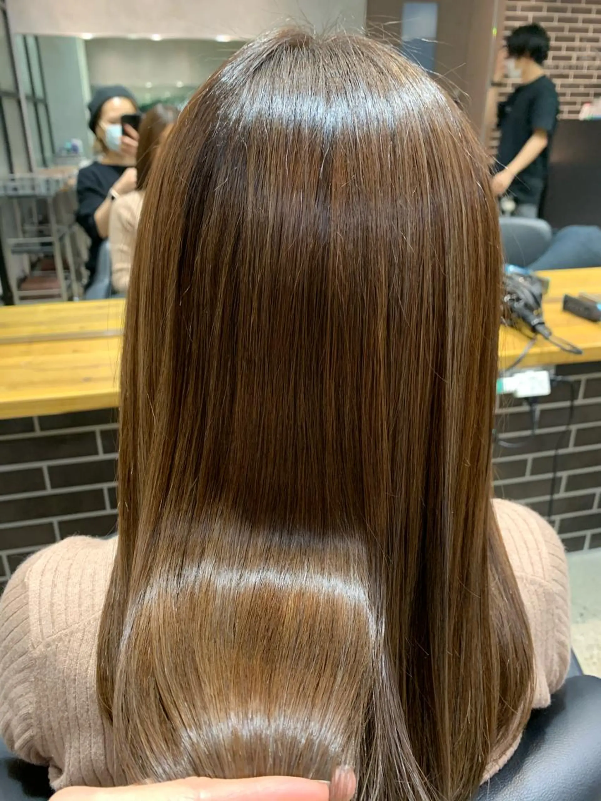 セミロング カラー WISTERIA P LUS1 ikumiのヘアスタイル