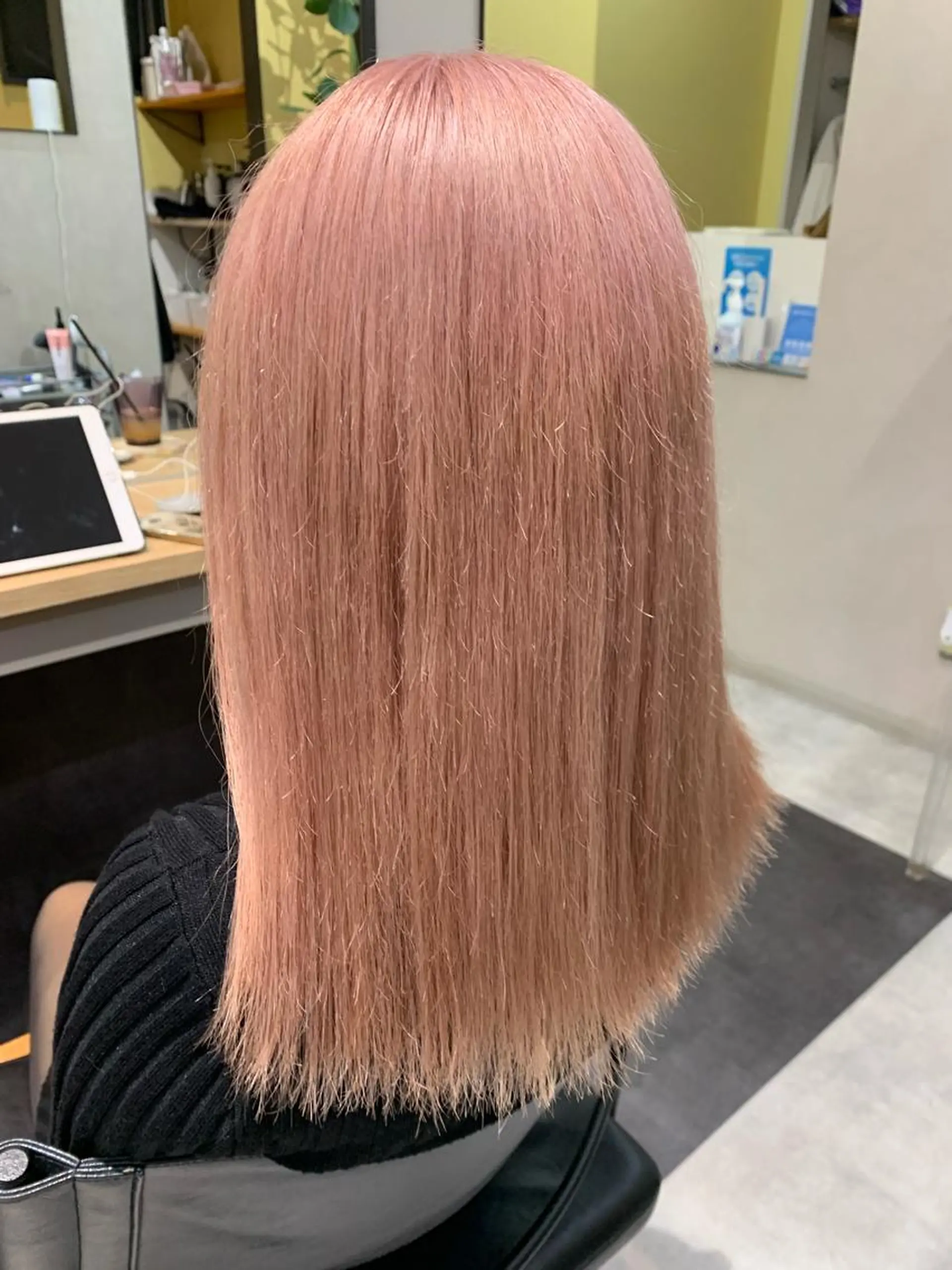 ロング カラー ベージュカラー ブリーチ ピンクカラー ピンクベージュ カット ヘアカラー トリートメント hub hair レイヤー/透明感のヘアスタイル