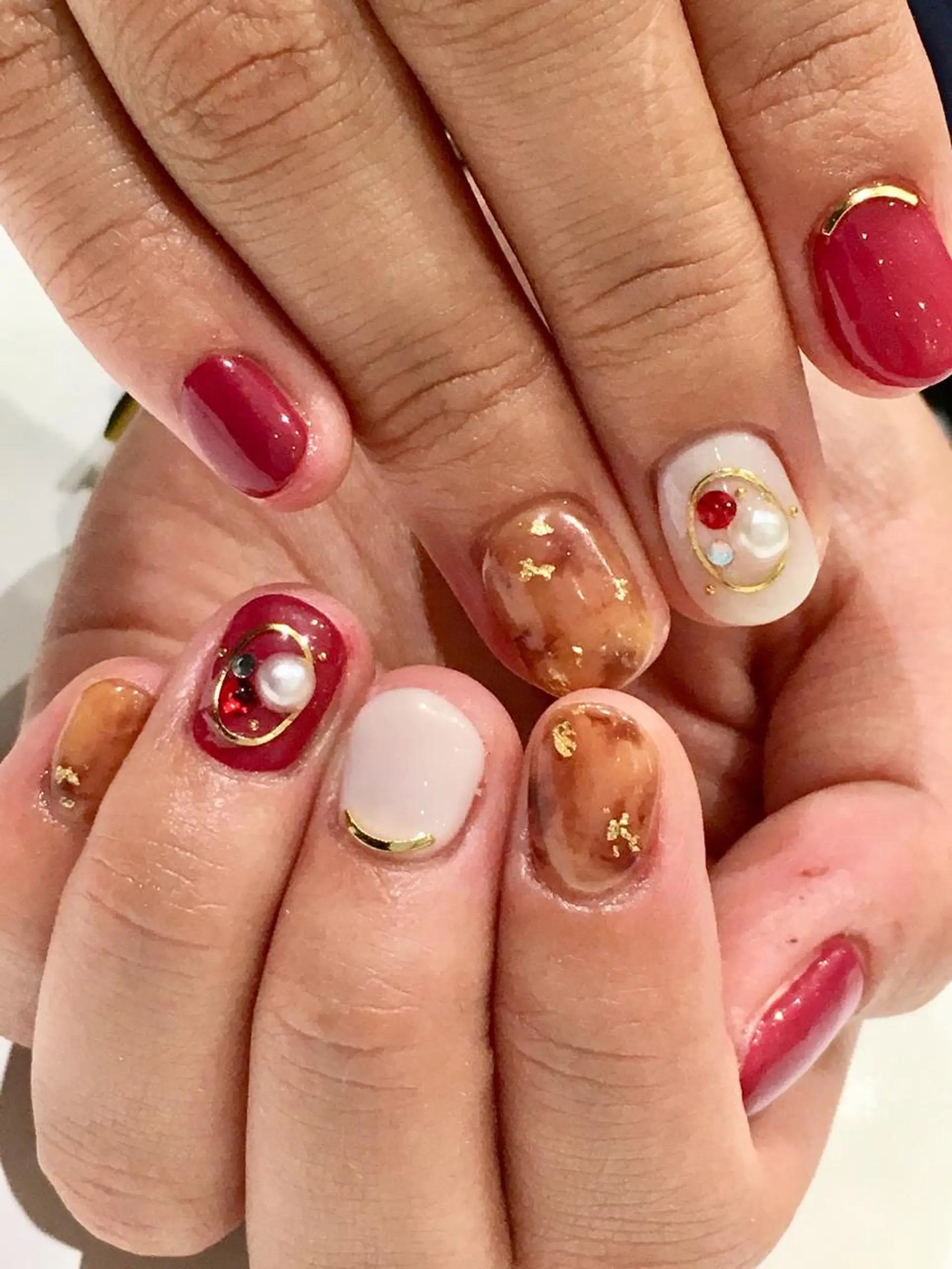 ネイル べっ甲ネイル ボルドー 佐藤 まりえのネイルデザイン