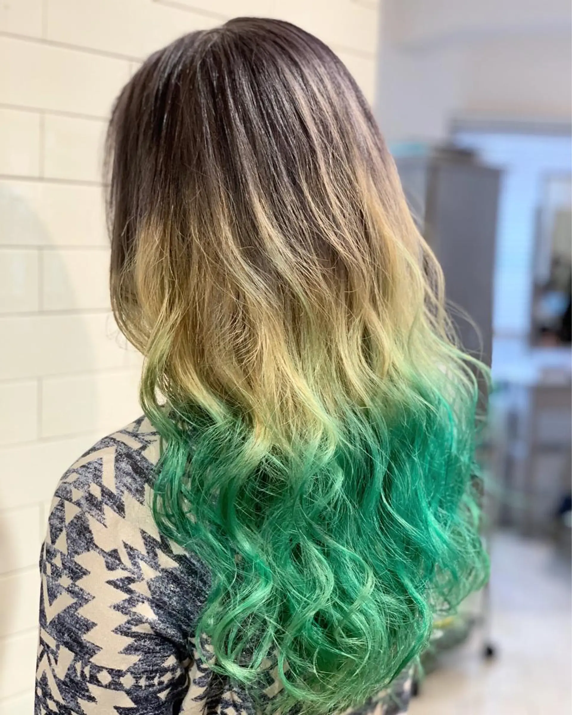 ロング カラー ヘアアレンジ ヘアカラー トリートメント 髪質改善×ハイトーン 中田啄也のヘアスタイル