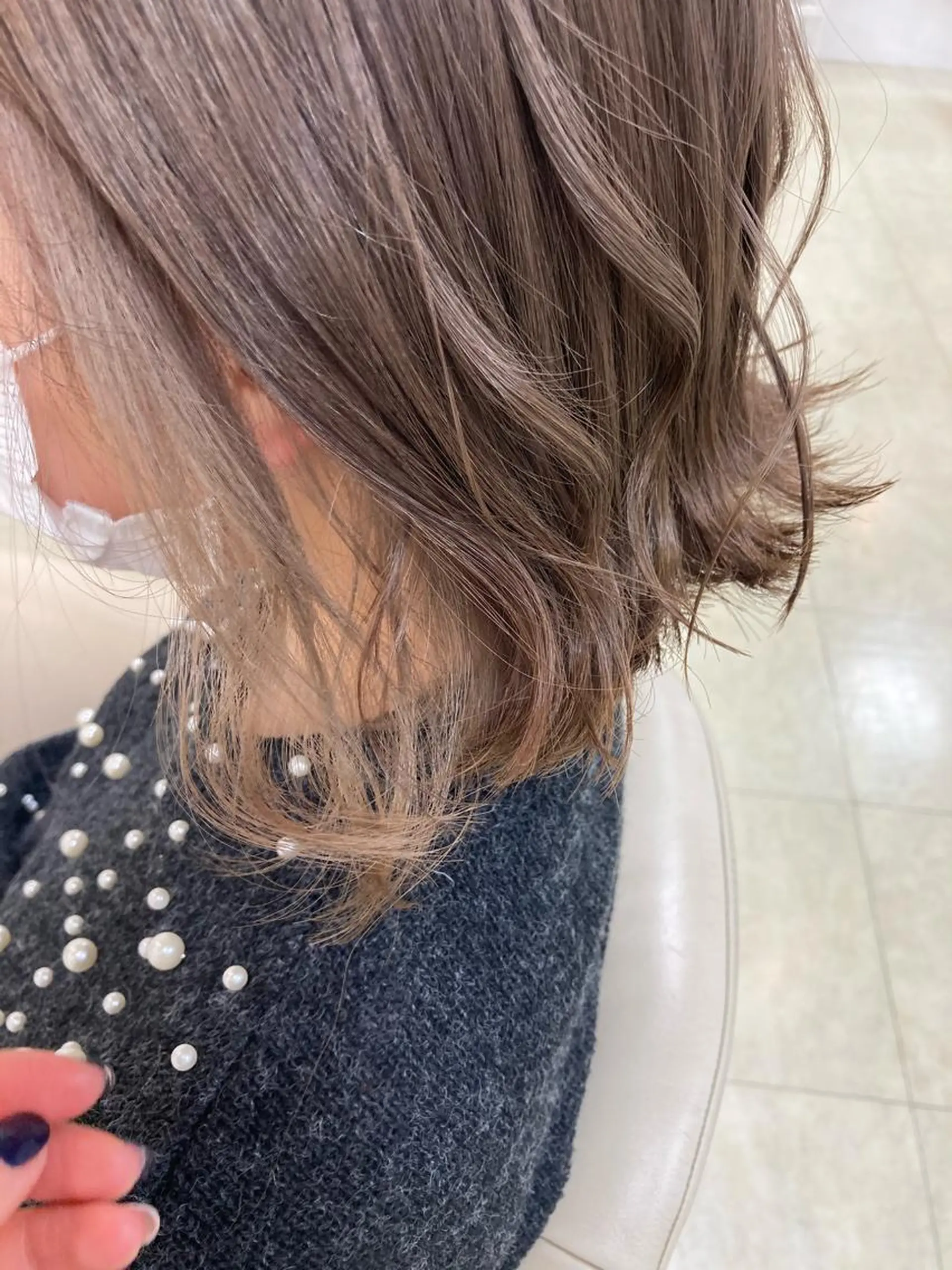 ショート カラー ベージュカラー ミルクティーベージュ 浅岡 のどかのヘアスタイル