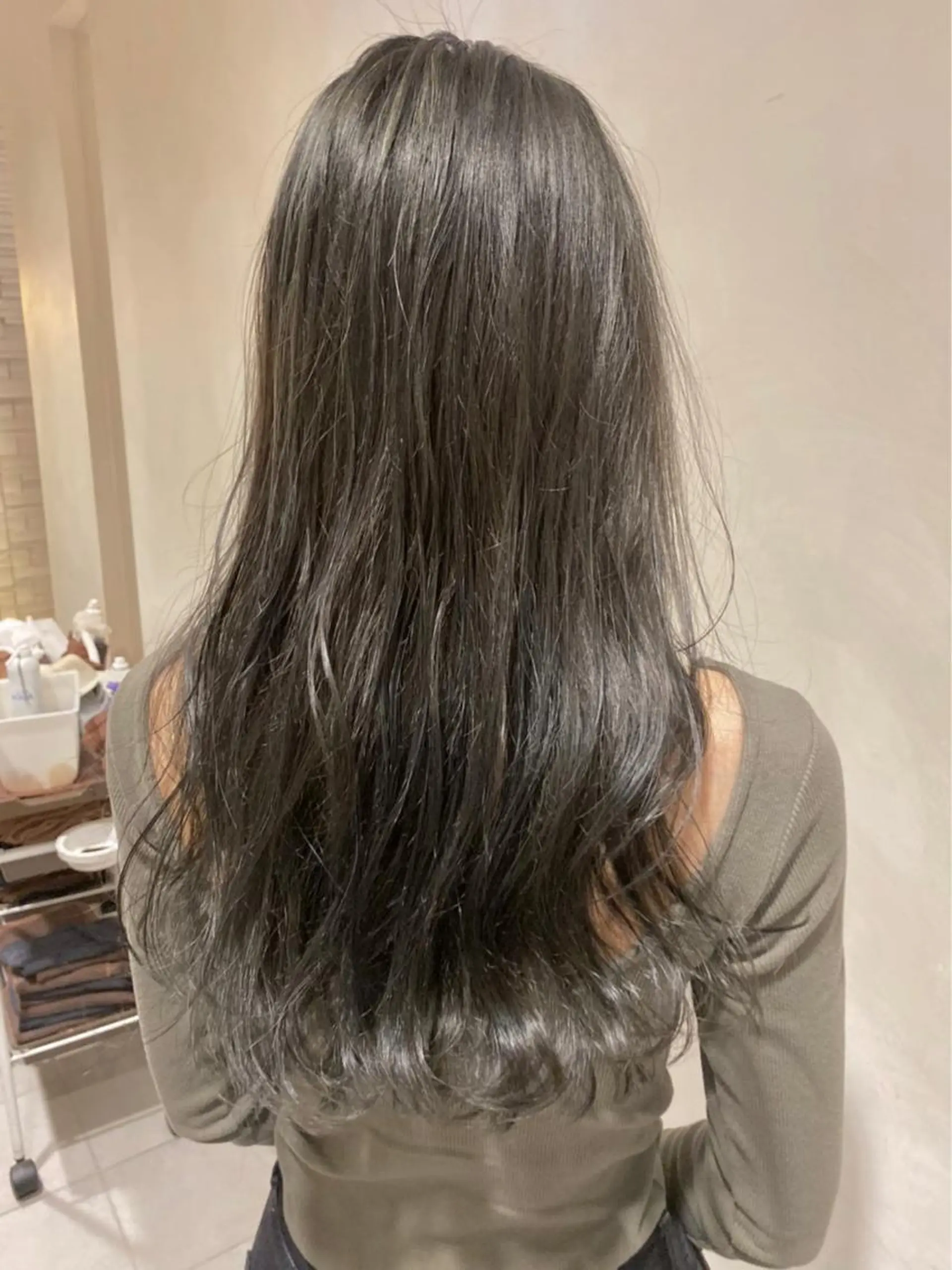 セミロング カラー ヘアカラー トリートメント 美髪形成!色素改善! 秋田 和輝のヘアスタイル