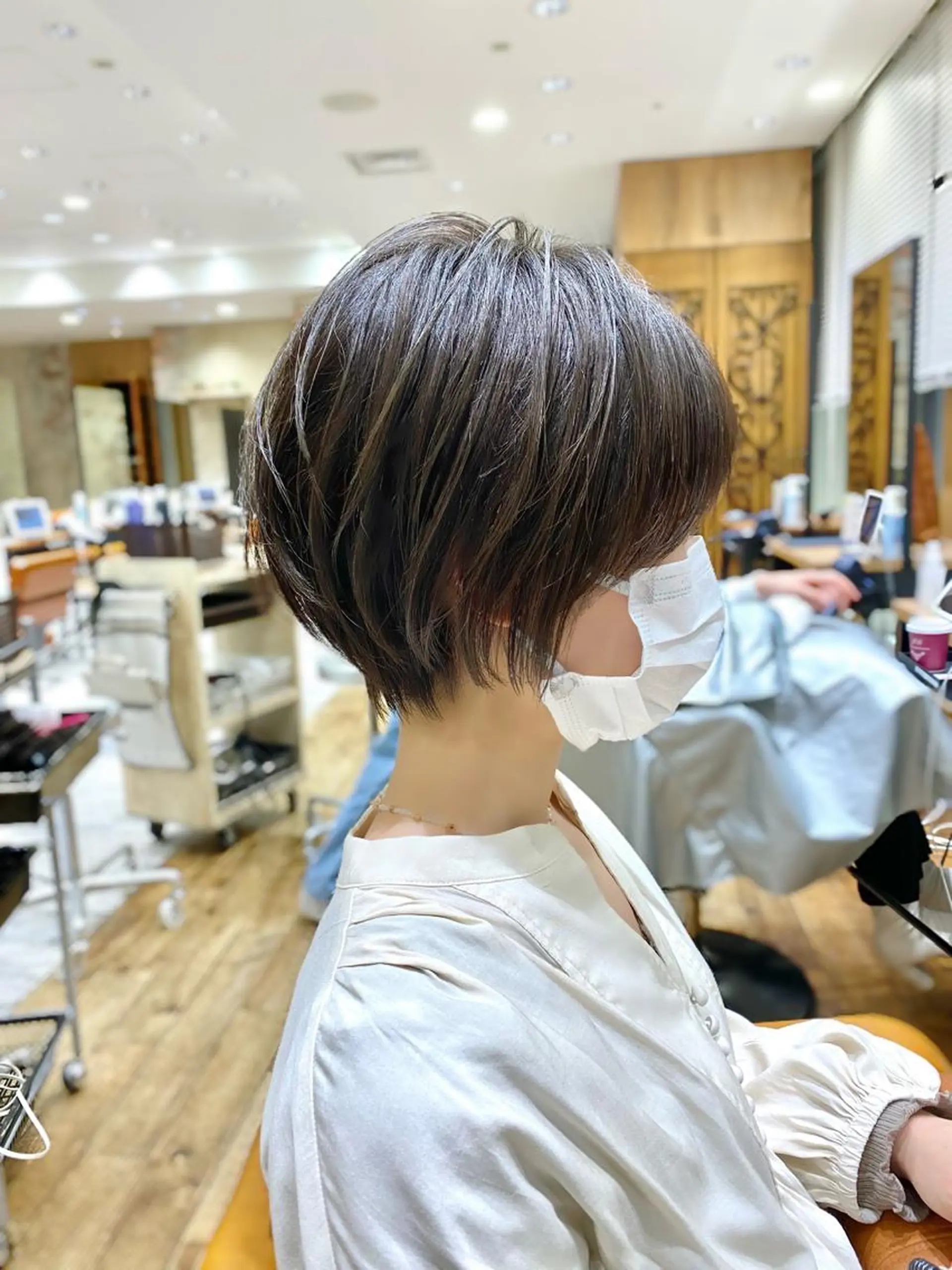 ショート カラー ベージュカラー グレージュ ショートヘア 小顔カット カット ヘアカラー トリートメント ショート、ボブの神✨ 峯朋也✂︎✨のヘアスタイル
